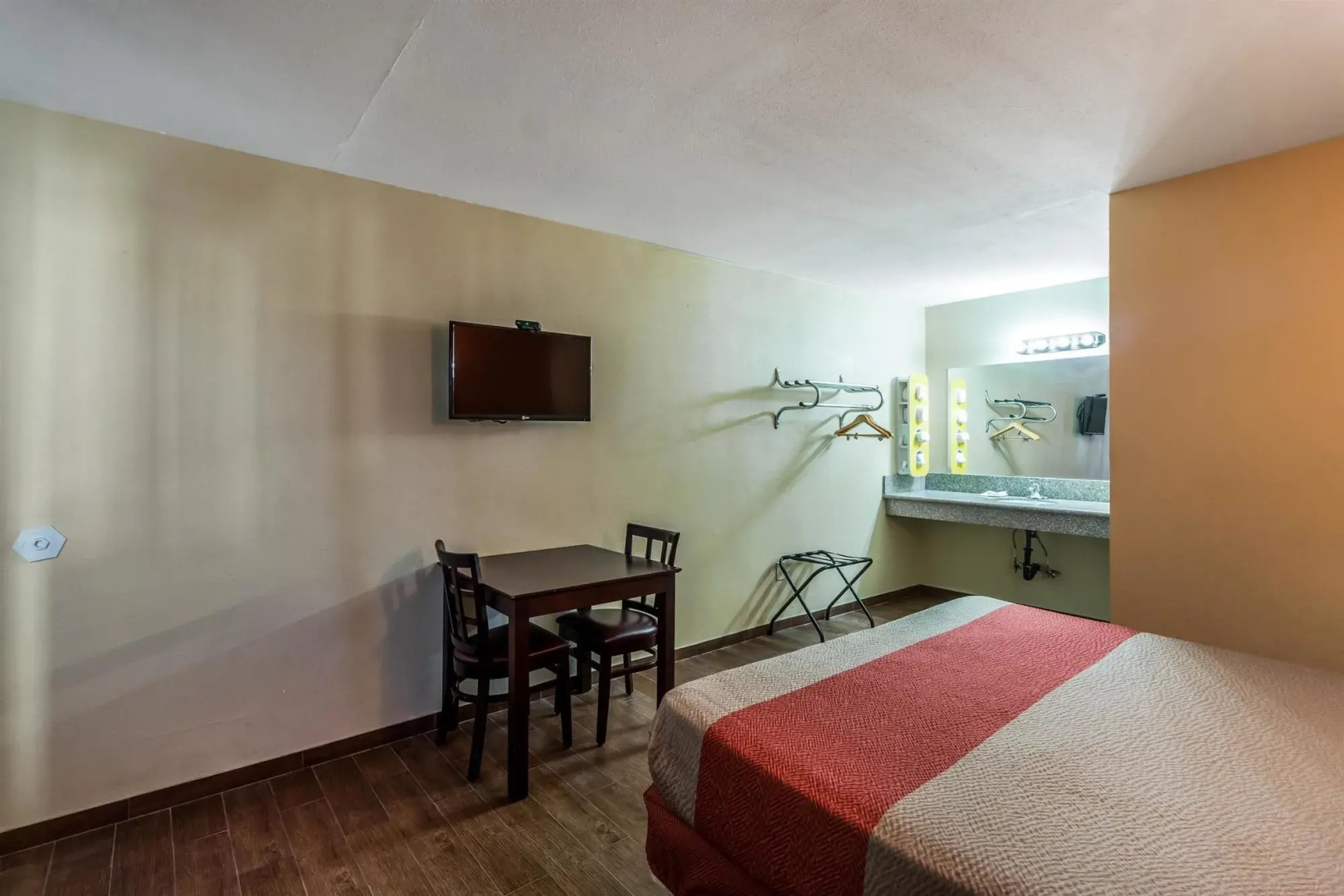 Motel 6 Blythe, CA - South