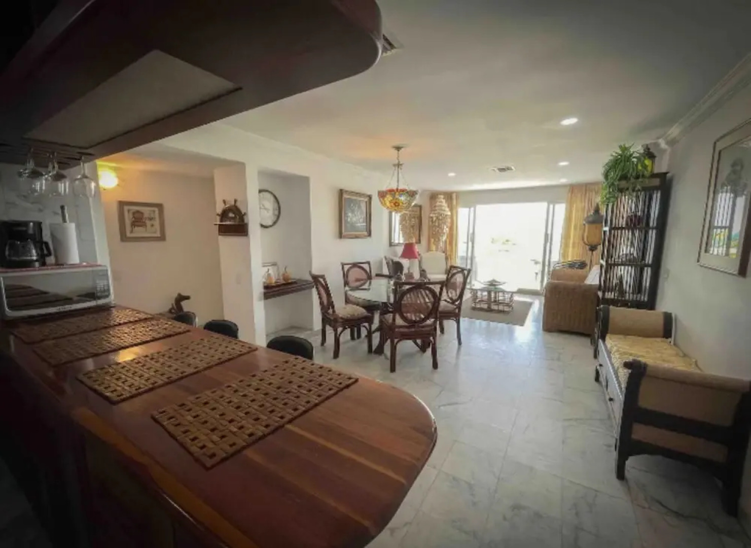 Apartamento con Vista al Mar en Sunrise