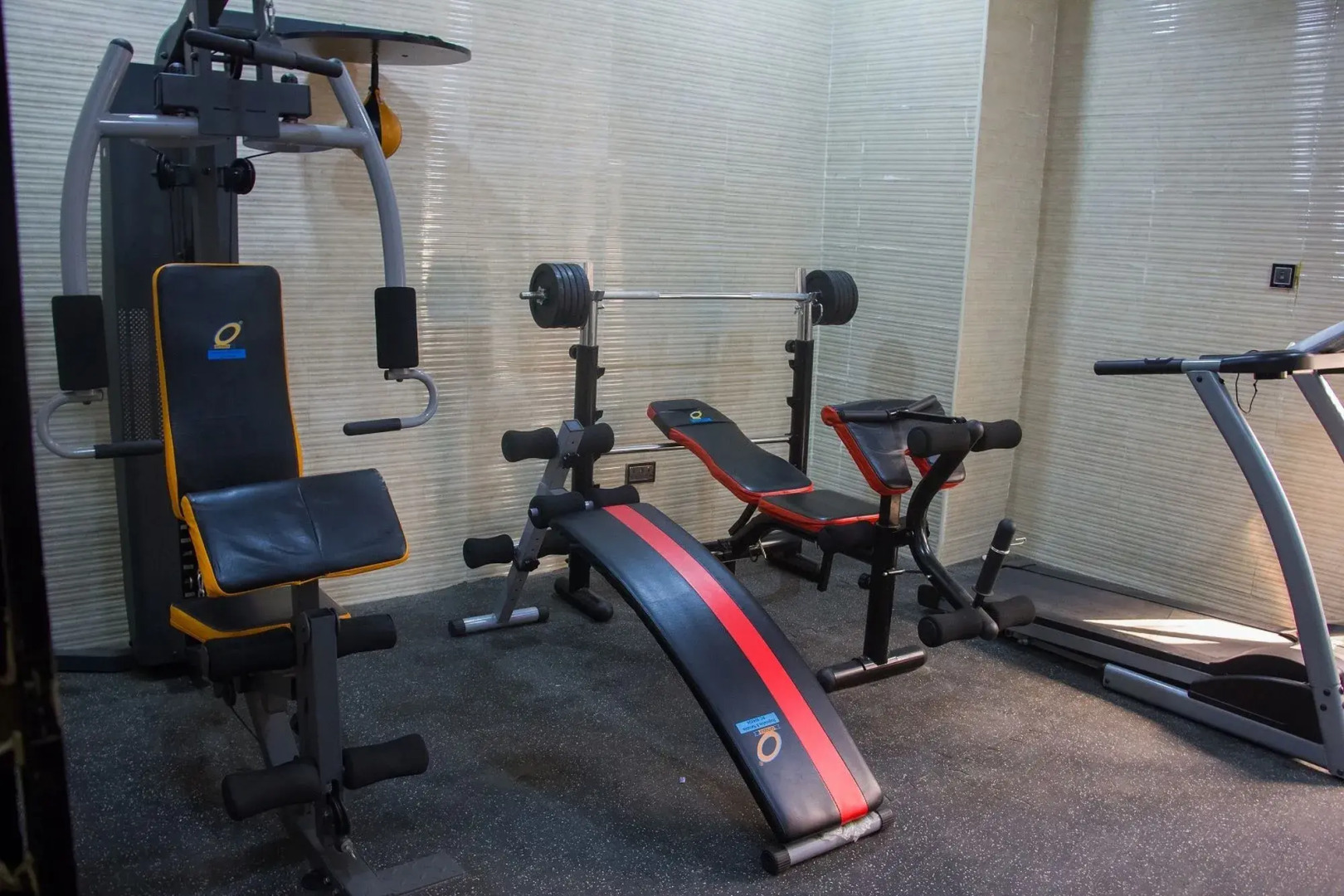 Sweet Season Luxury Suites