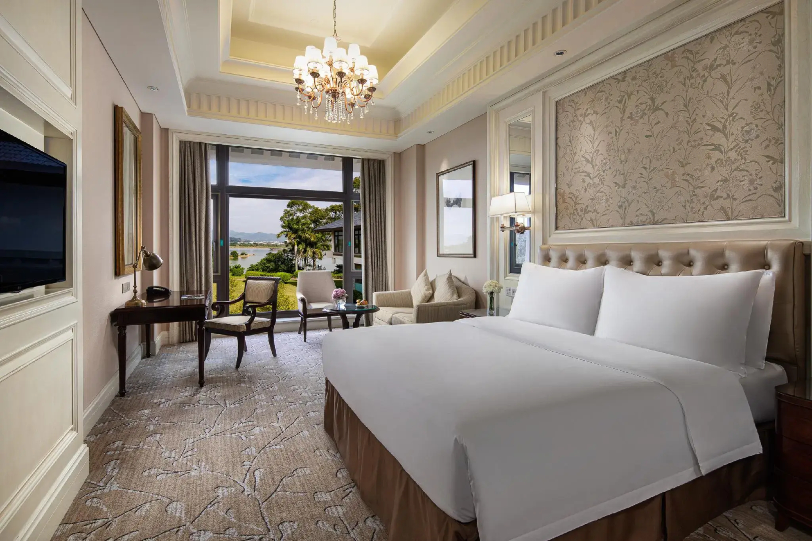 The Carp Islet Resort