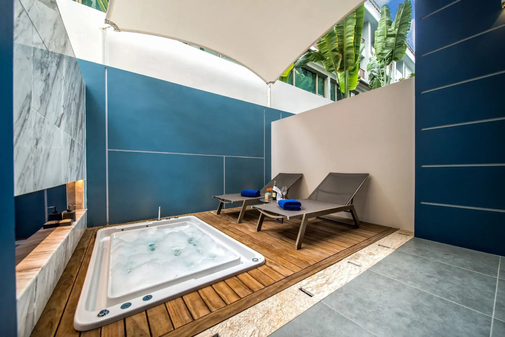 Hotel Clover Patong Phuket