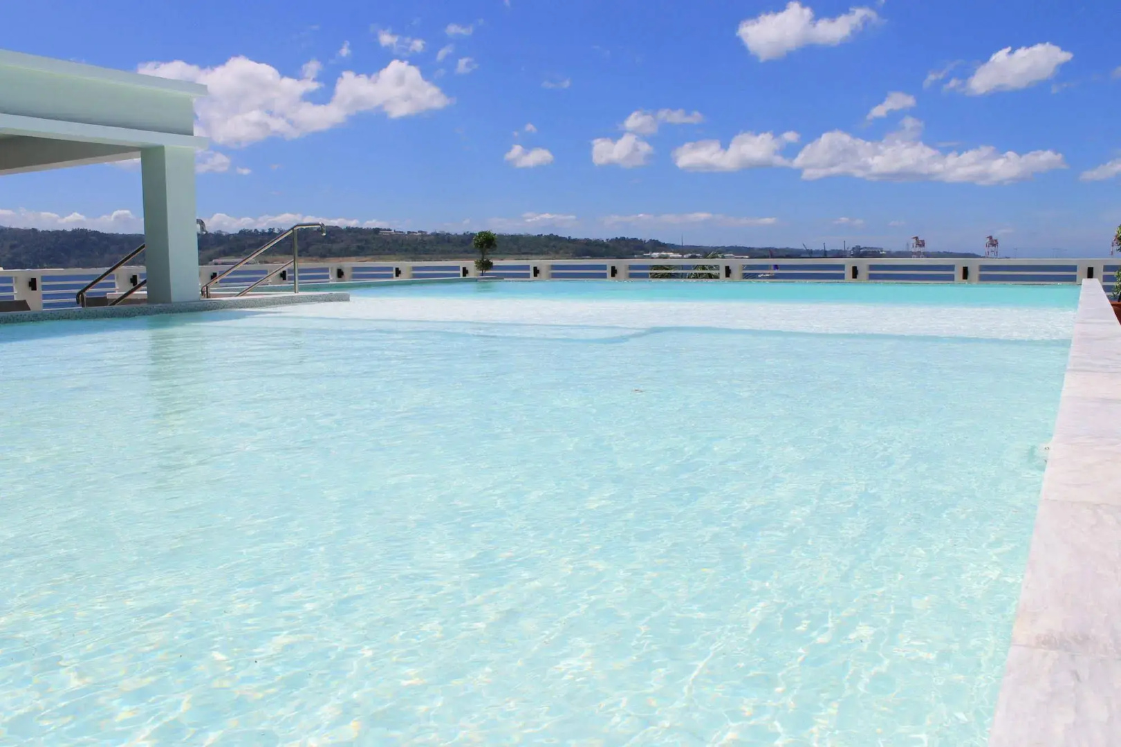 Terrace Hotel Subic Bay