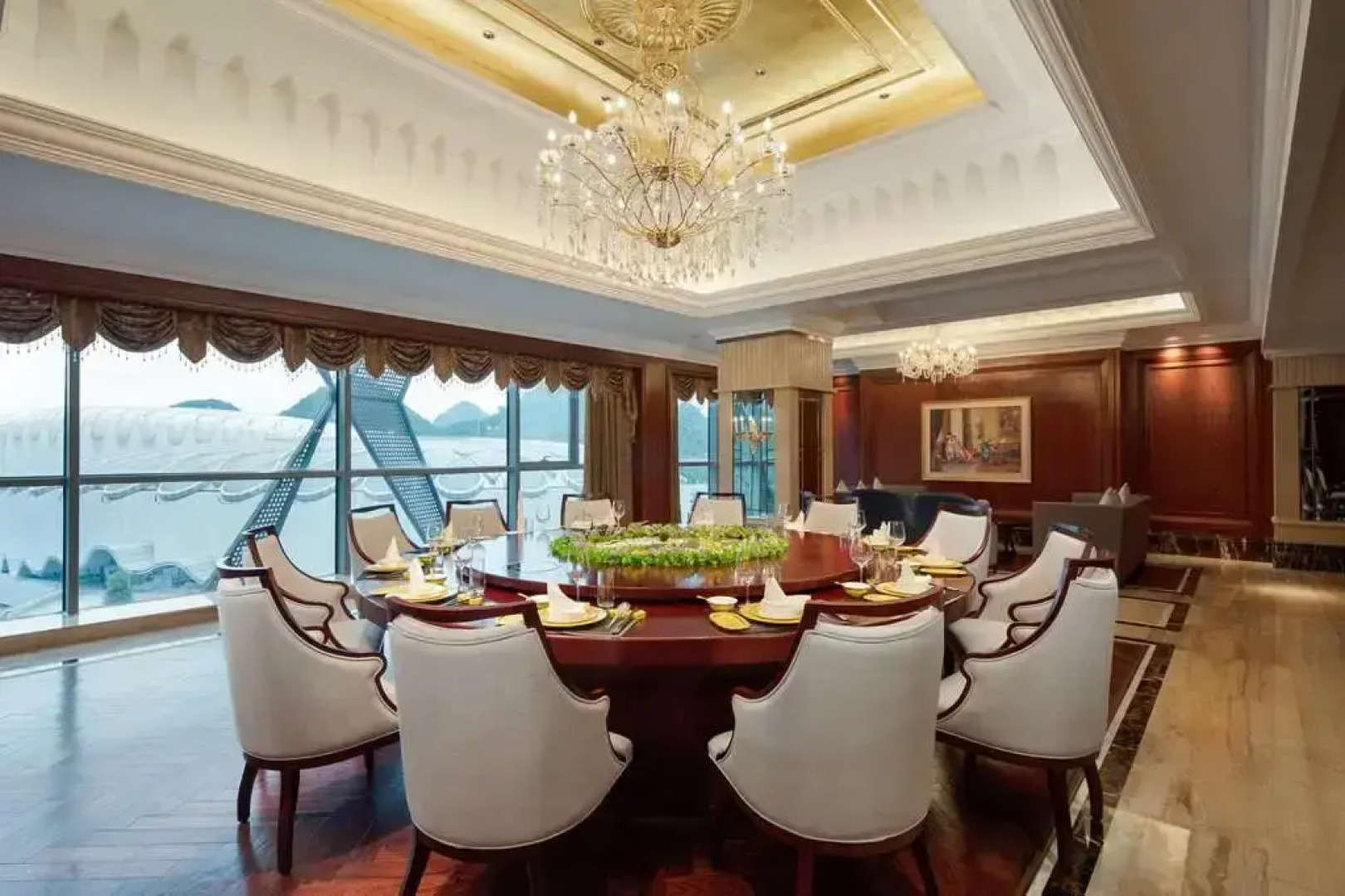 Ramada Plaza by Wyndham Anshun