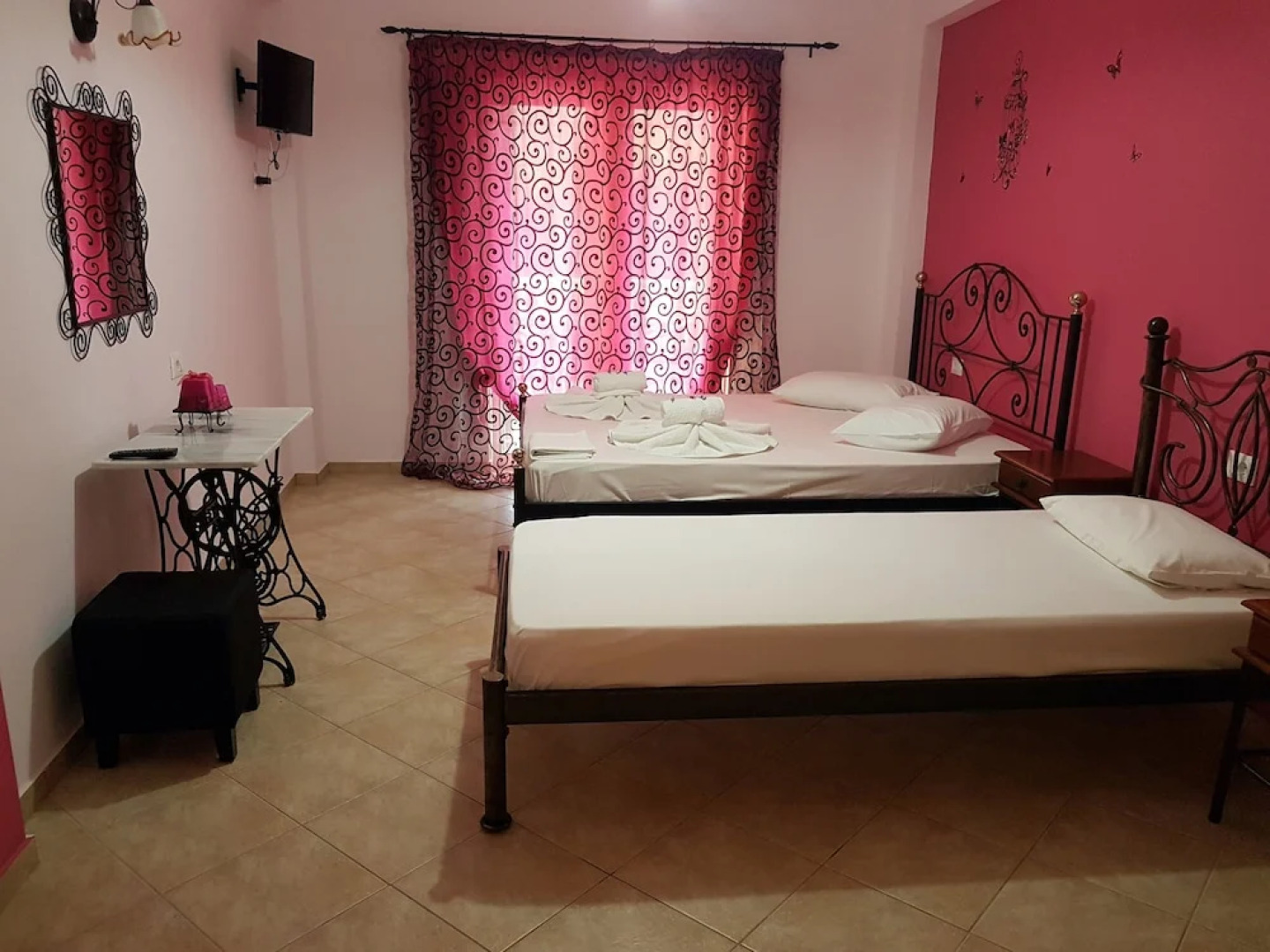 Marathon Studios & Apartments