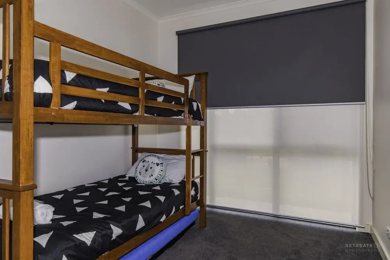 3 Bedroom Condo - Access to Pool Torquay
