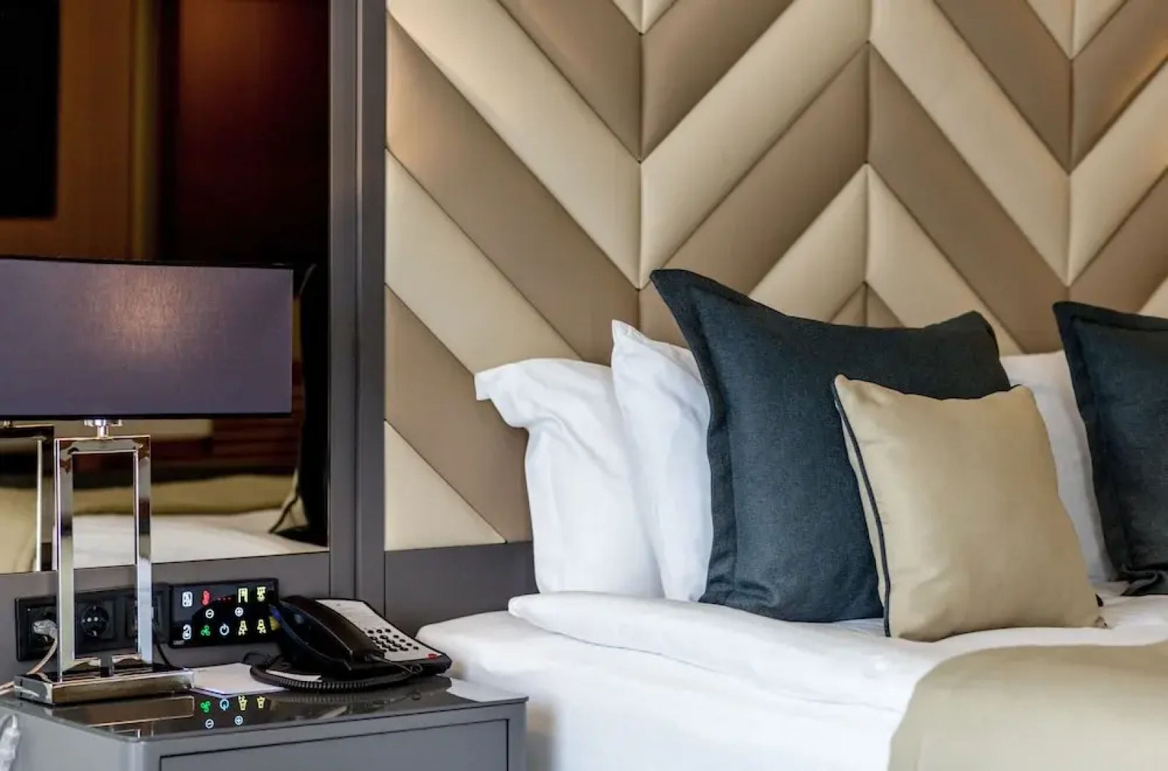 Willmont Hotel & Convention Center