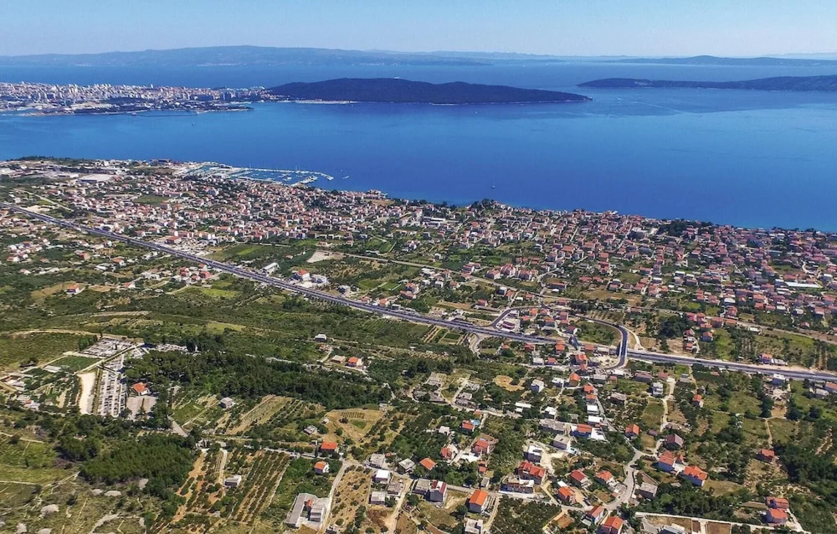 Nice Home in Kastel Kambelovac With Wifi and 4 Bedrooms