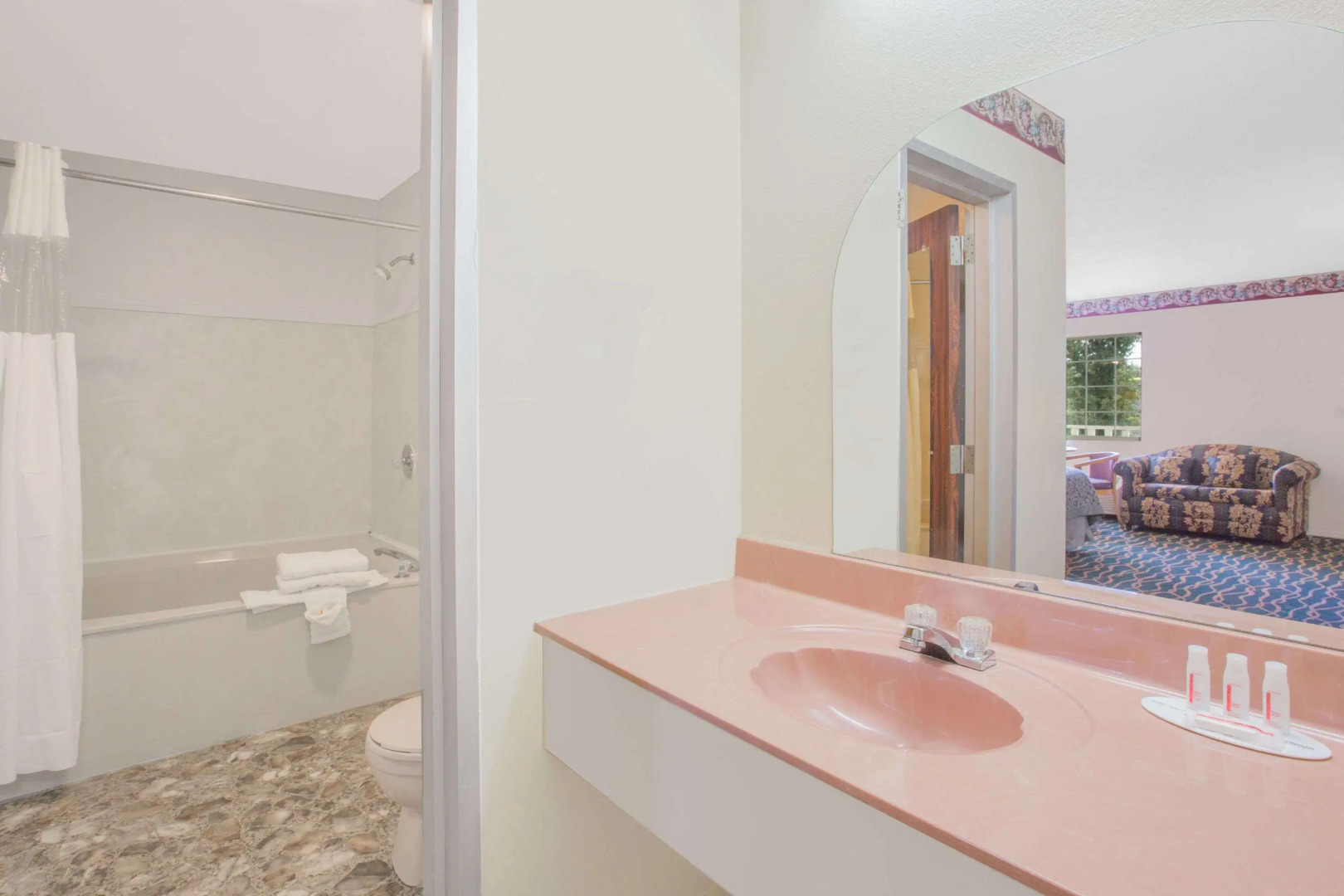 Days Inn by Wyndham Hardy