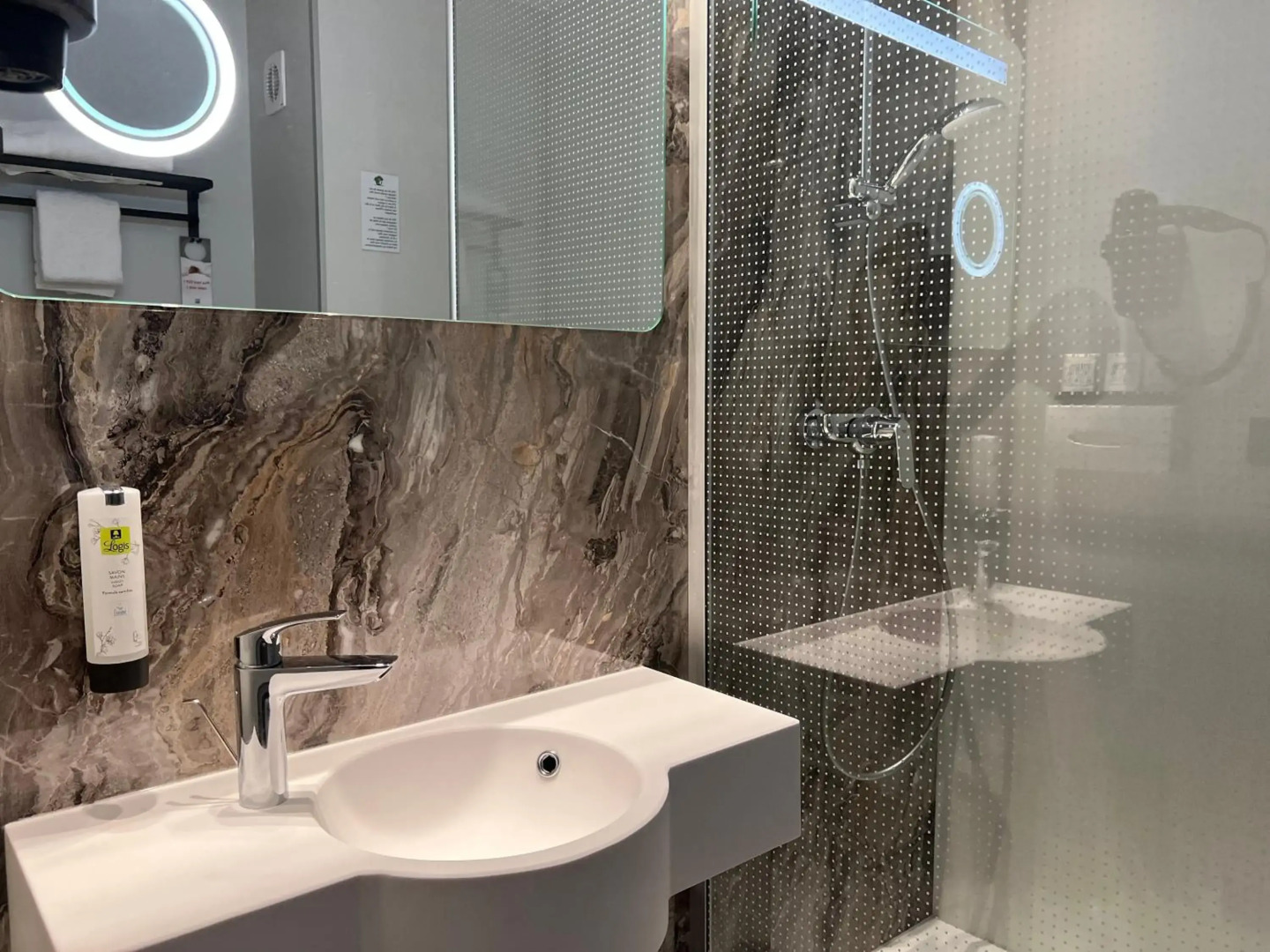 Logis Hotel Restaurant des Acacias Lille Tourcoing