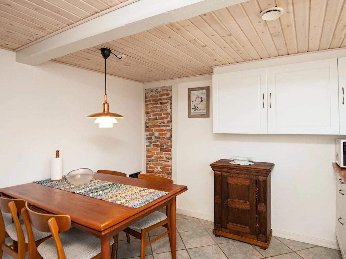 Tranquil Holiday Home in Højer with Sprawling Gardens