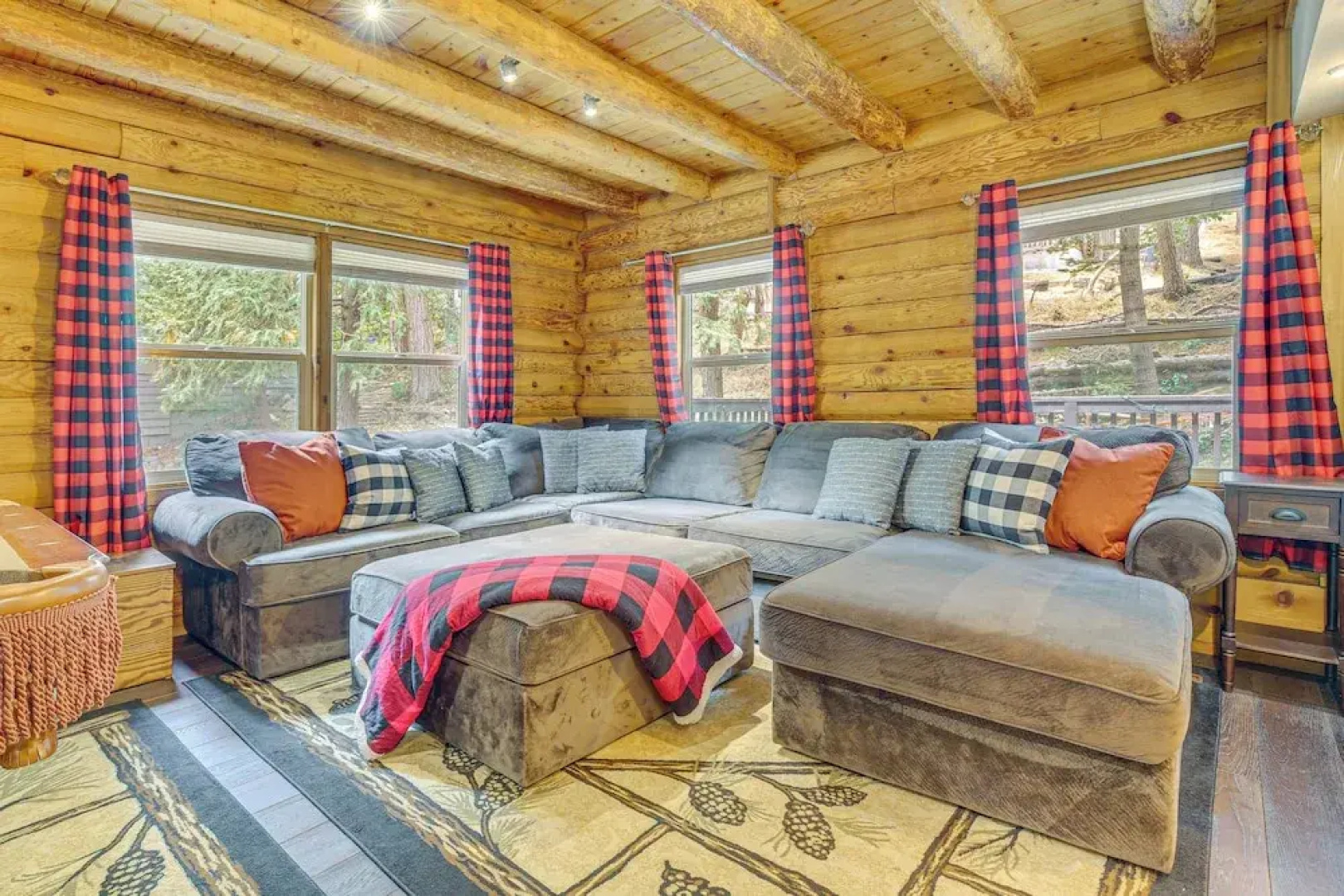 Cabin ~ 1 Mi to Lake Gregory & Hiking!