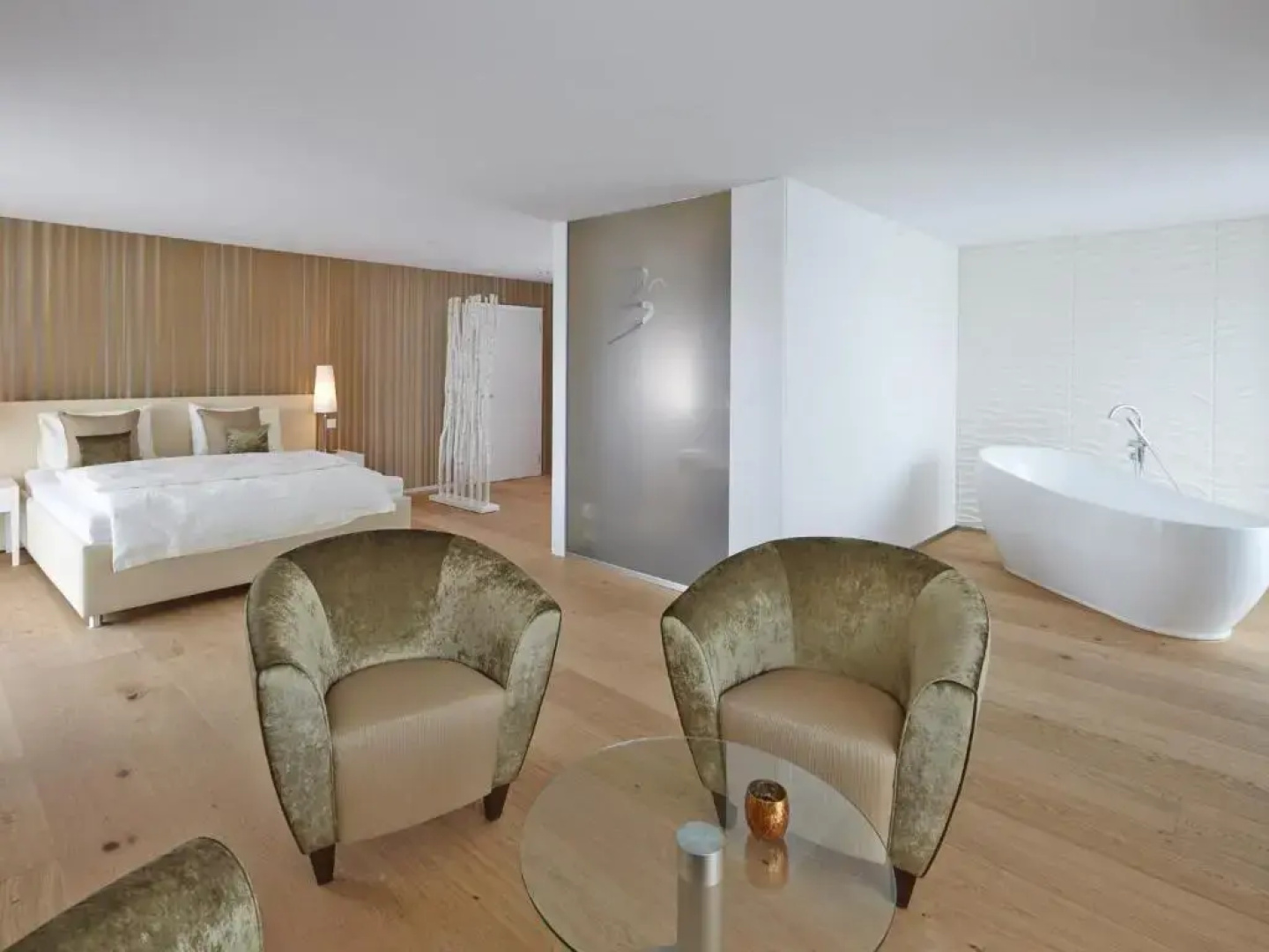 Hotel AVA