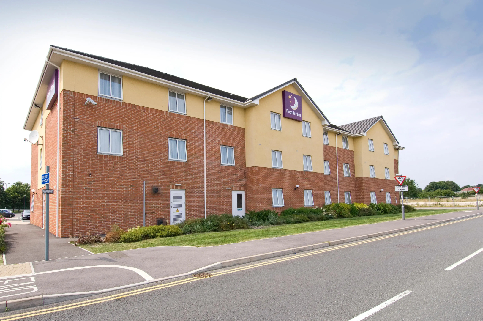 Premier Inn Swindon Central