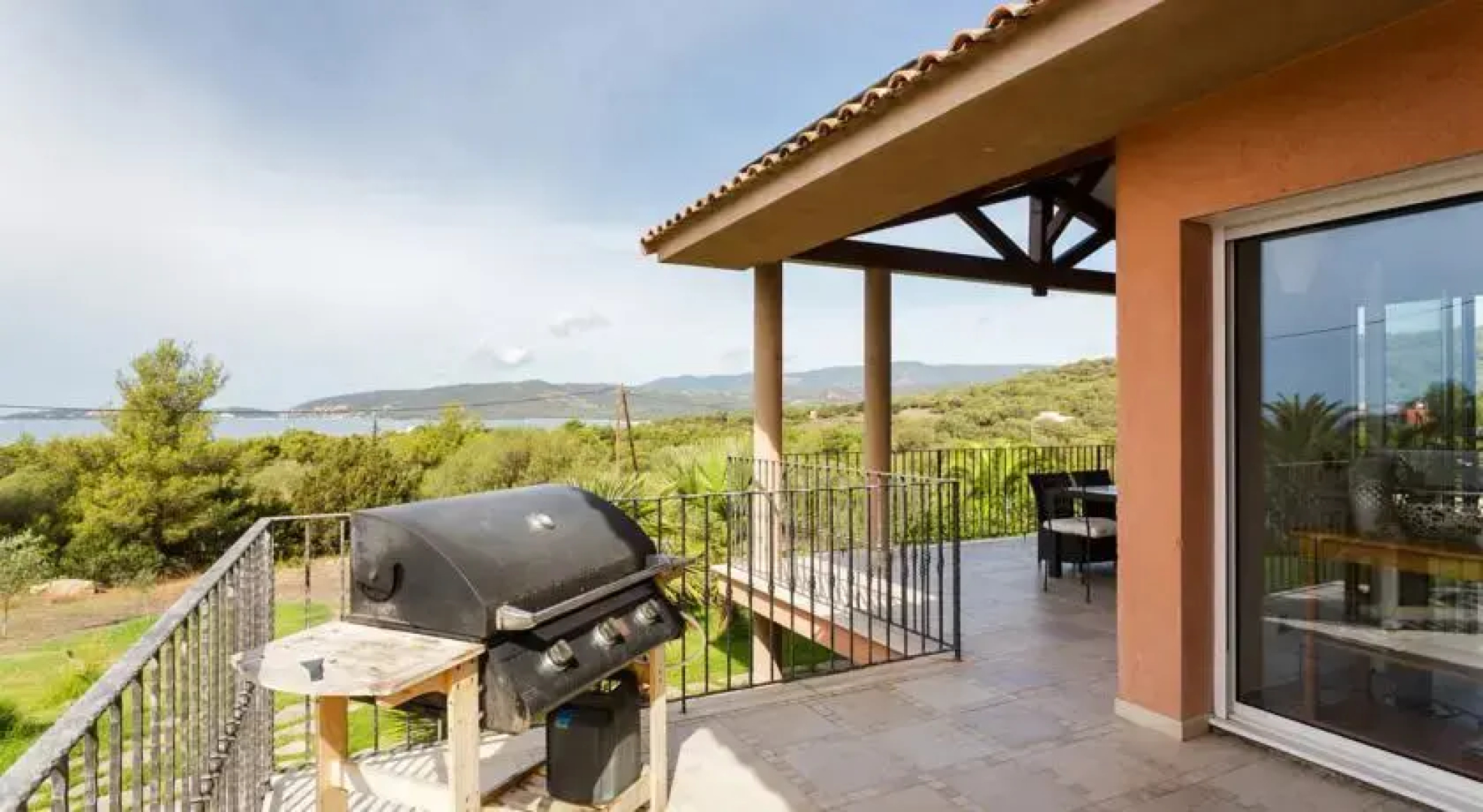 Squarebreak - Villa overlooking the sea