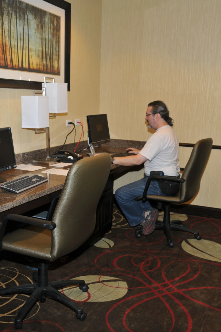 HOLIDAY INN EXP STES CLINTON by IHG