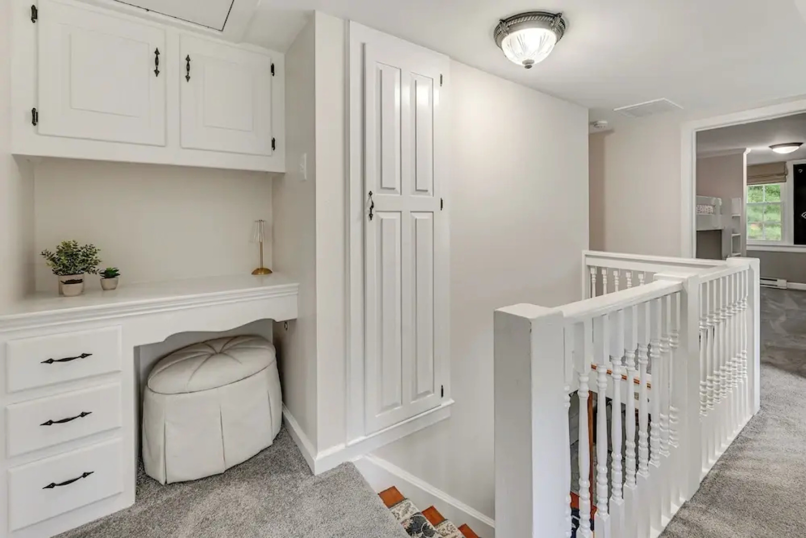 Cottage-chic Retreat < 1 Mi to Connecticut River!