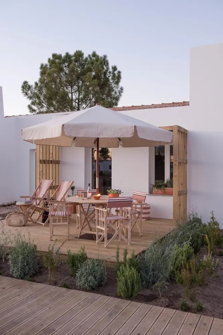 Craveiral Farmhouse by Belong