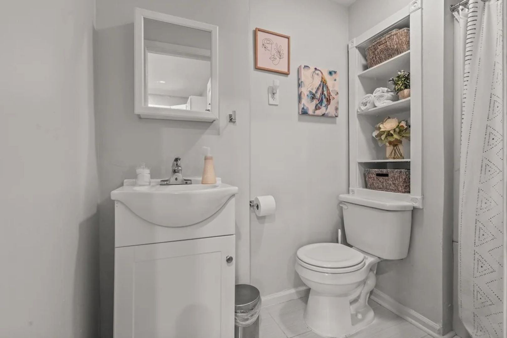 East Passyunk Trendy Apartment