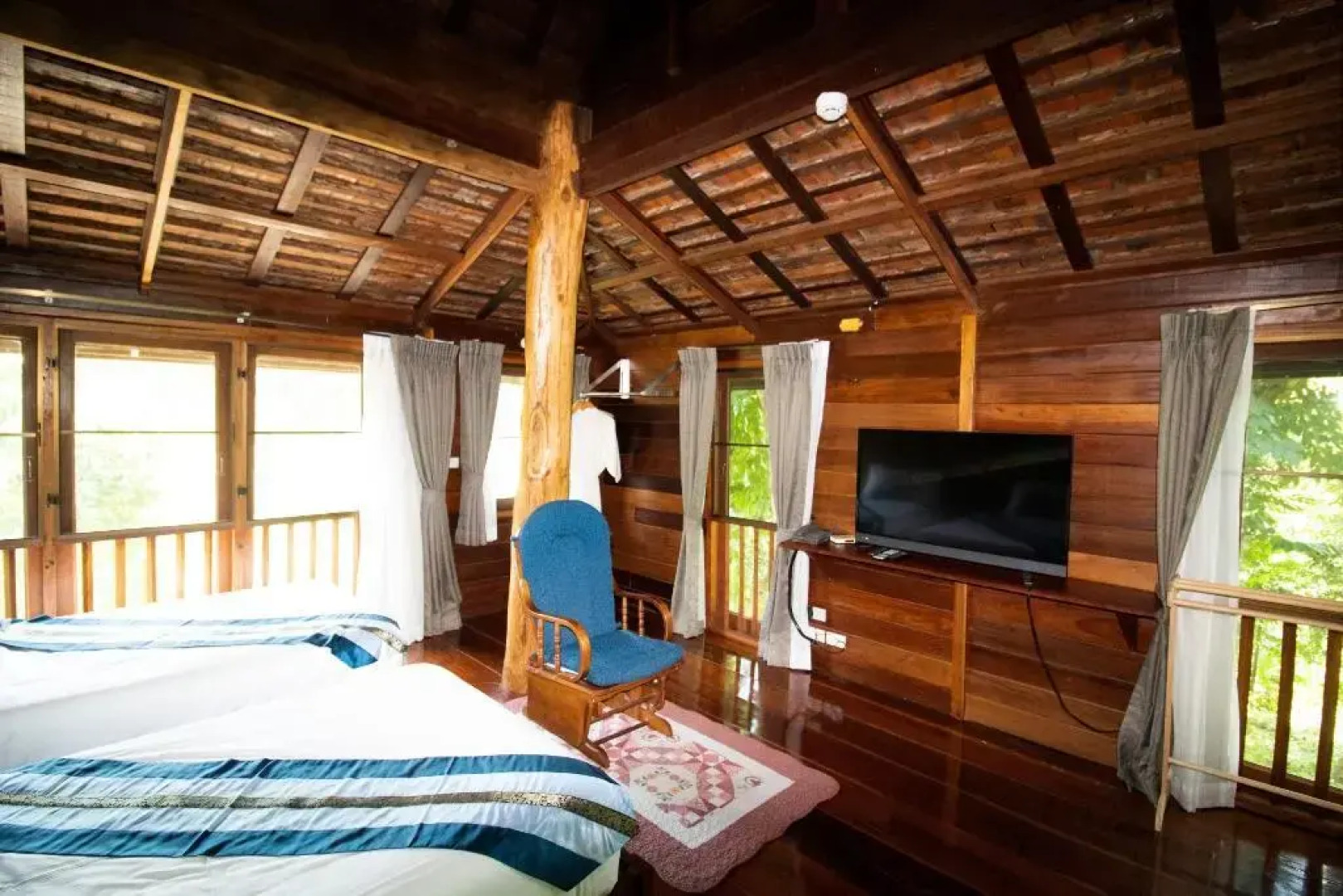 Royal Train Garden Resort By Zuzu