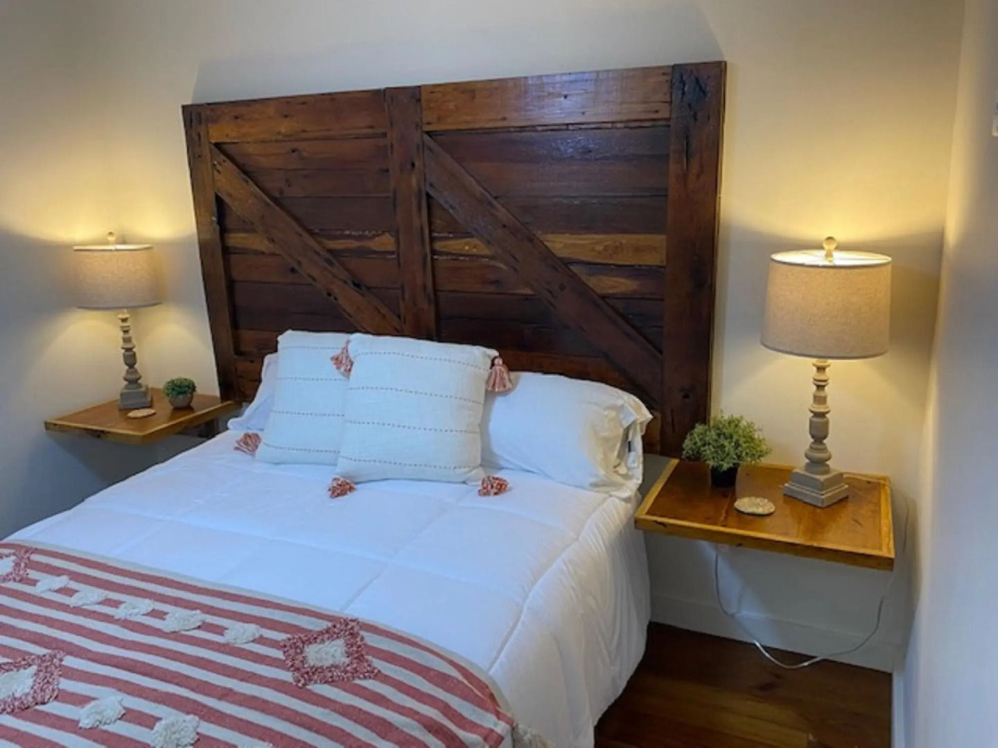 Greeter Falls Lodge Suite 4