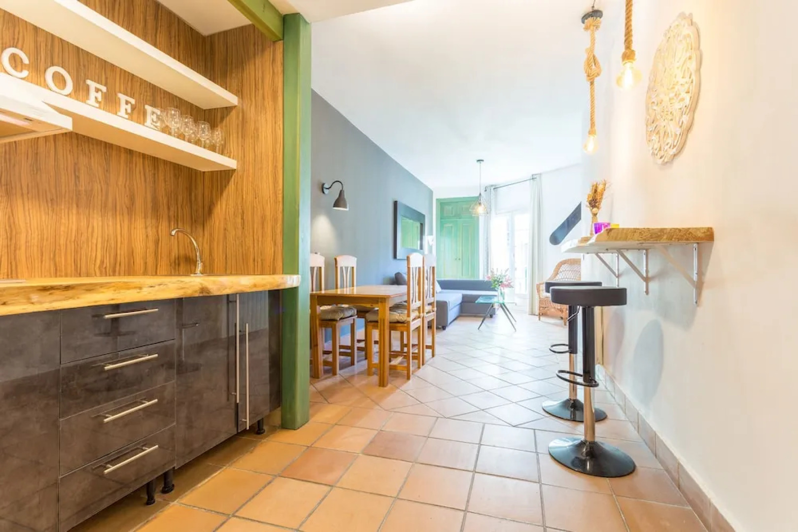 Blue Tour Travel Plaza