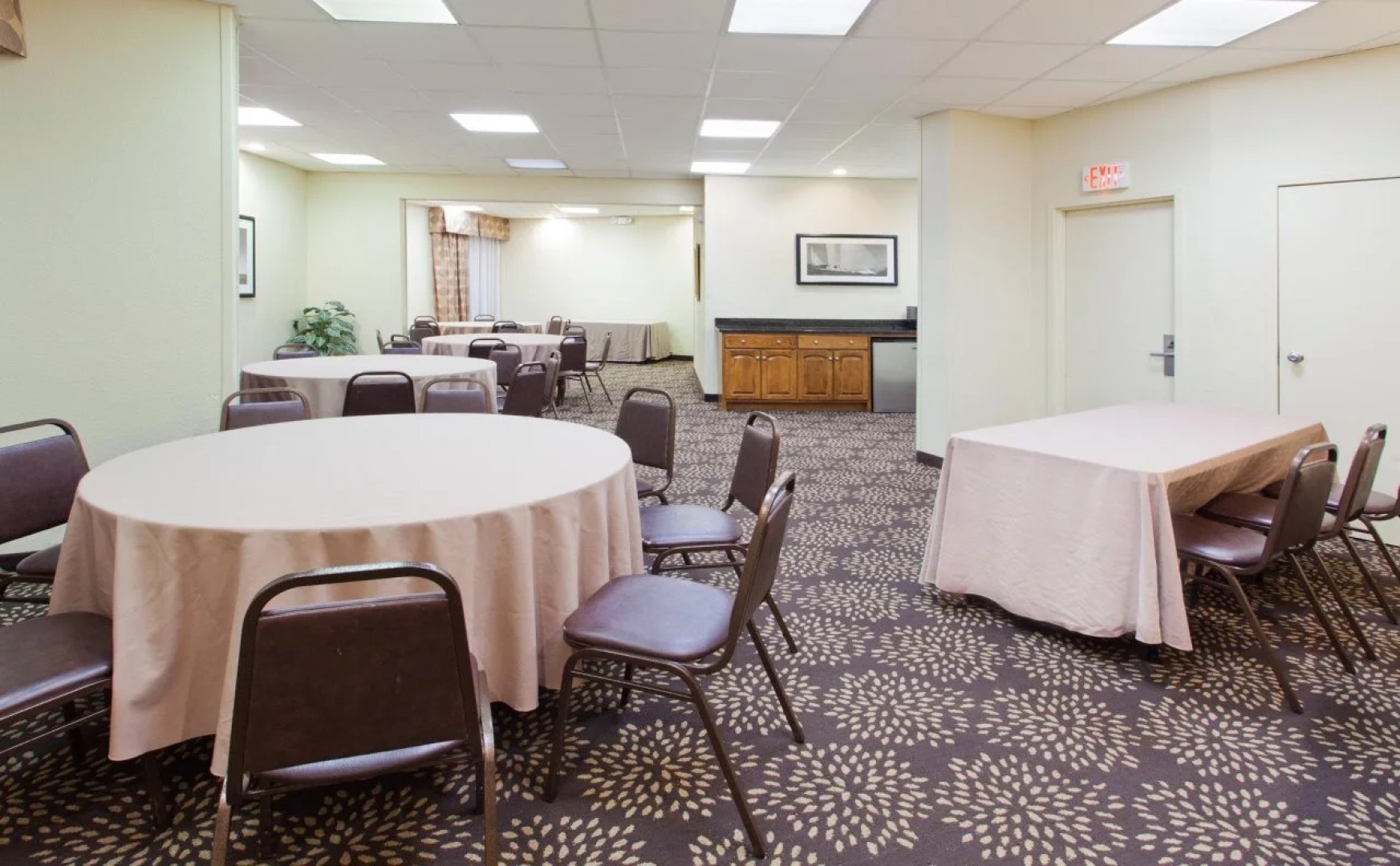 Holiday Inn Charleston Riverview by IHG