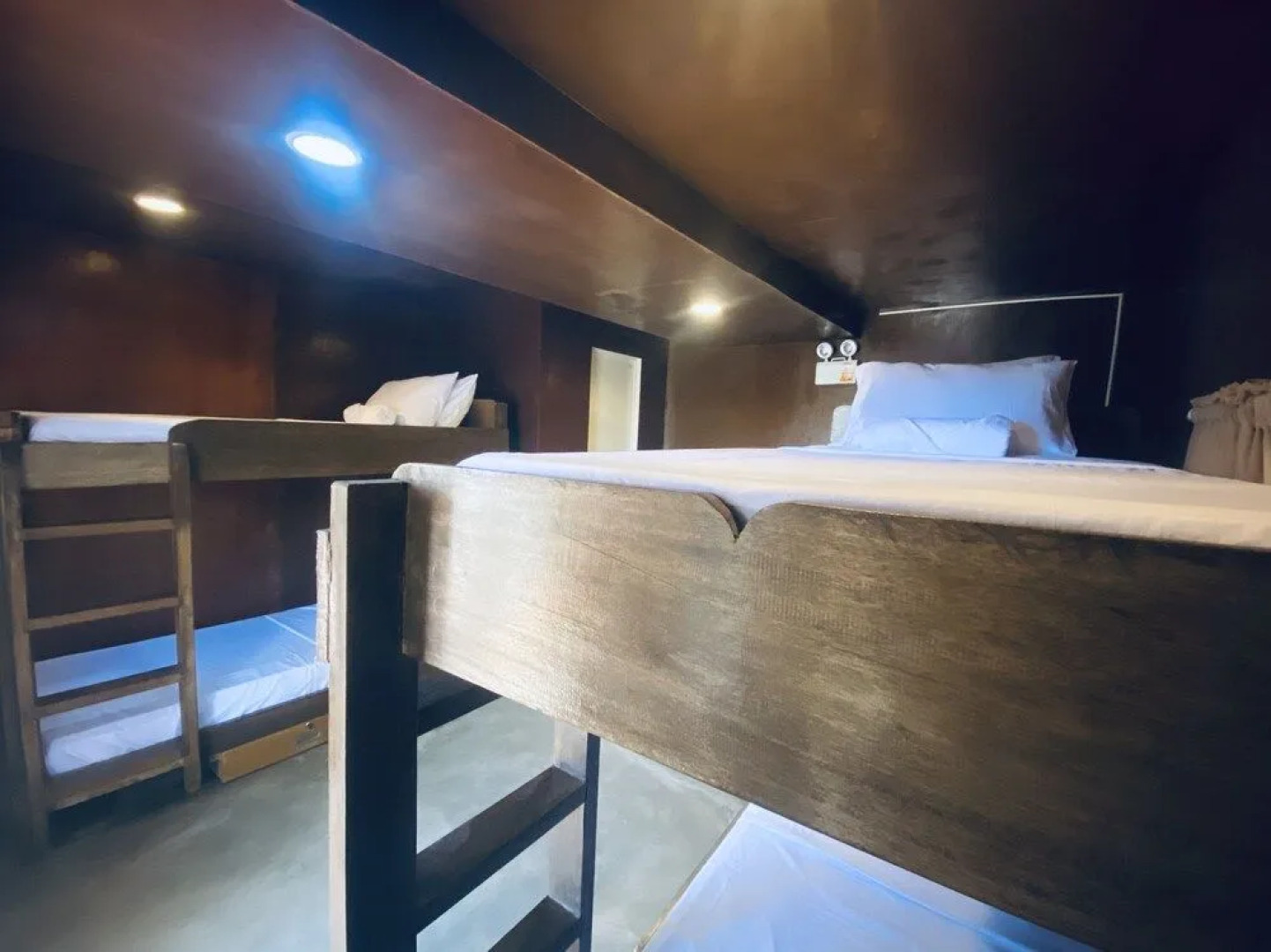 Cocovana Beach Resort - Hostel - Adults Only