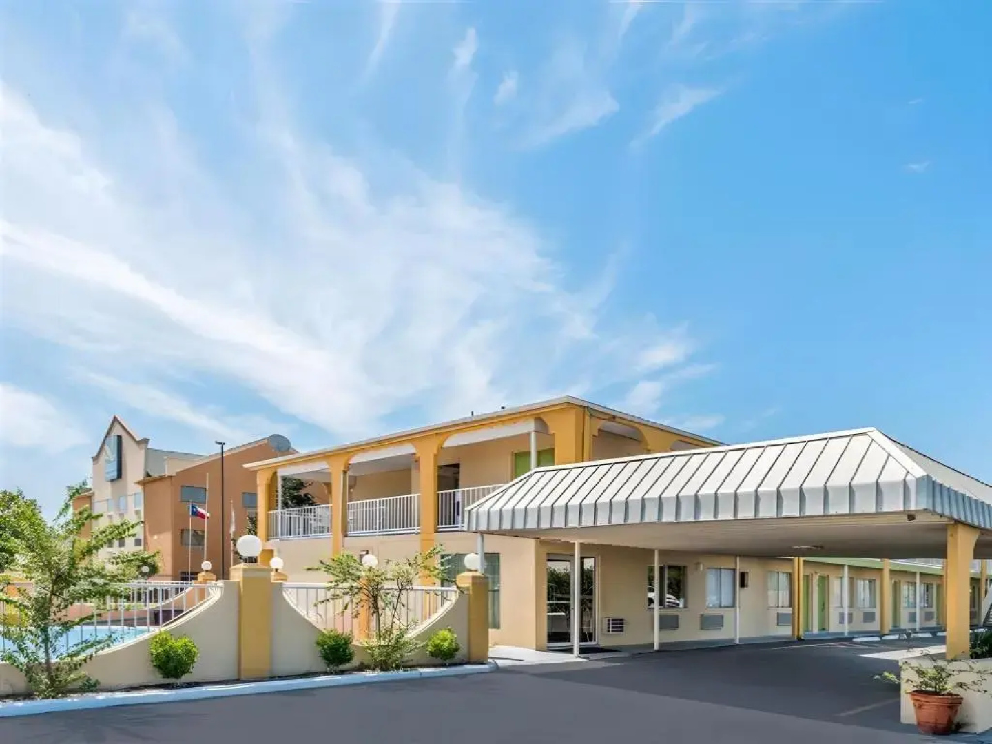 Econo Lodge Waco North I-35