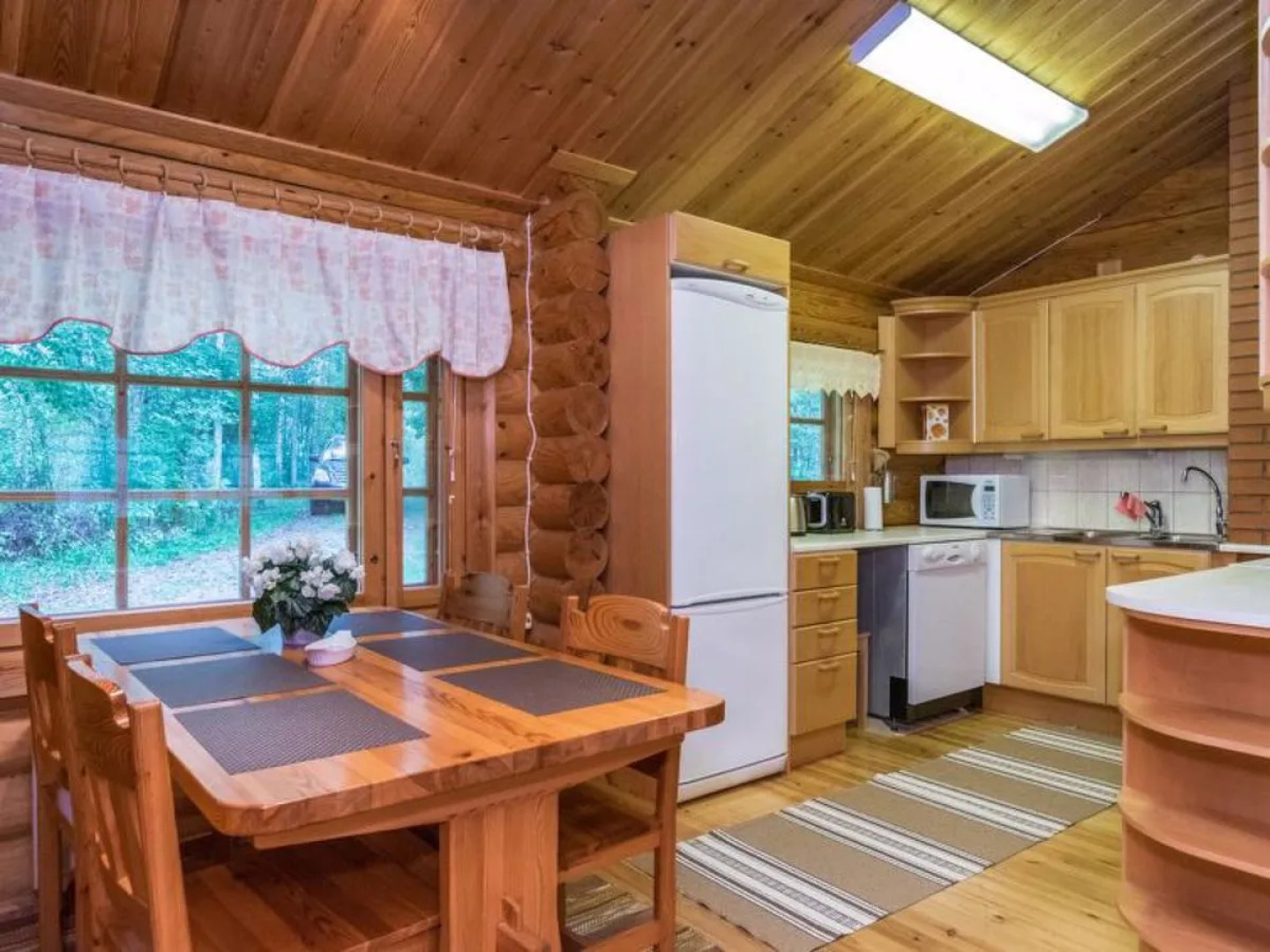 Uitonniemi. Rummukkala