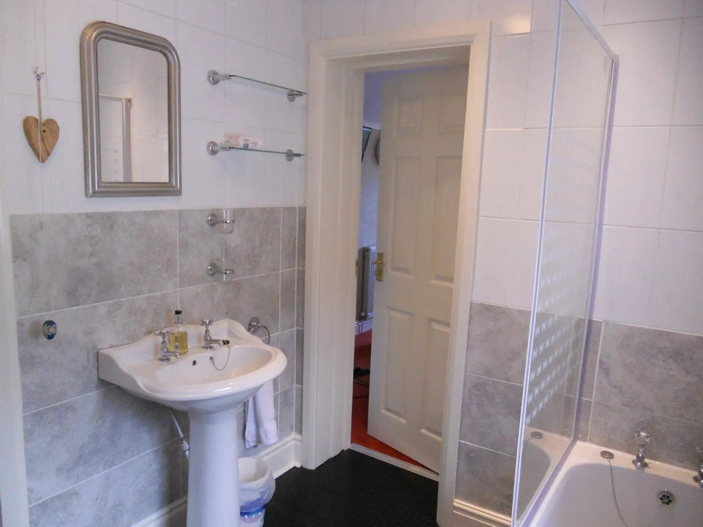 Glendale Guest House