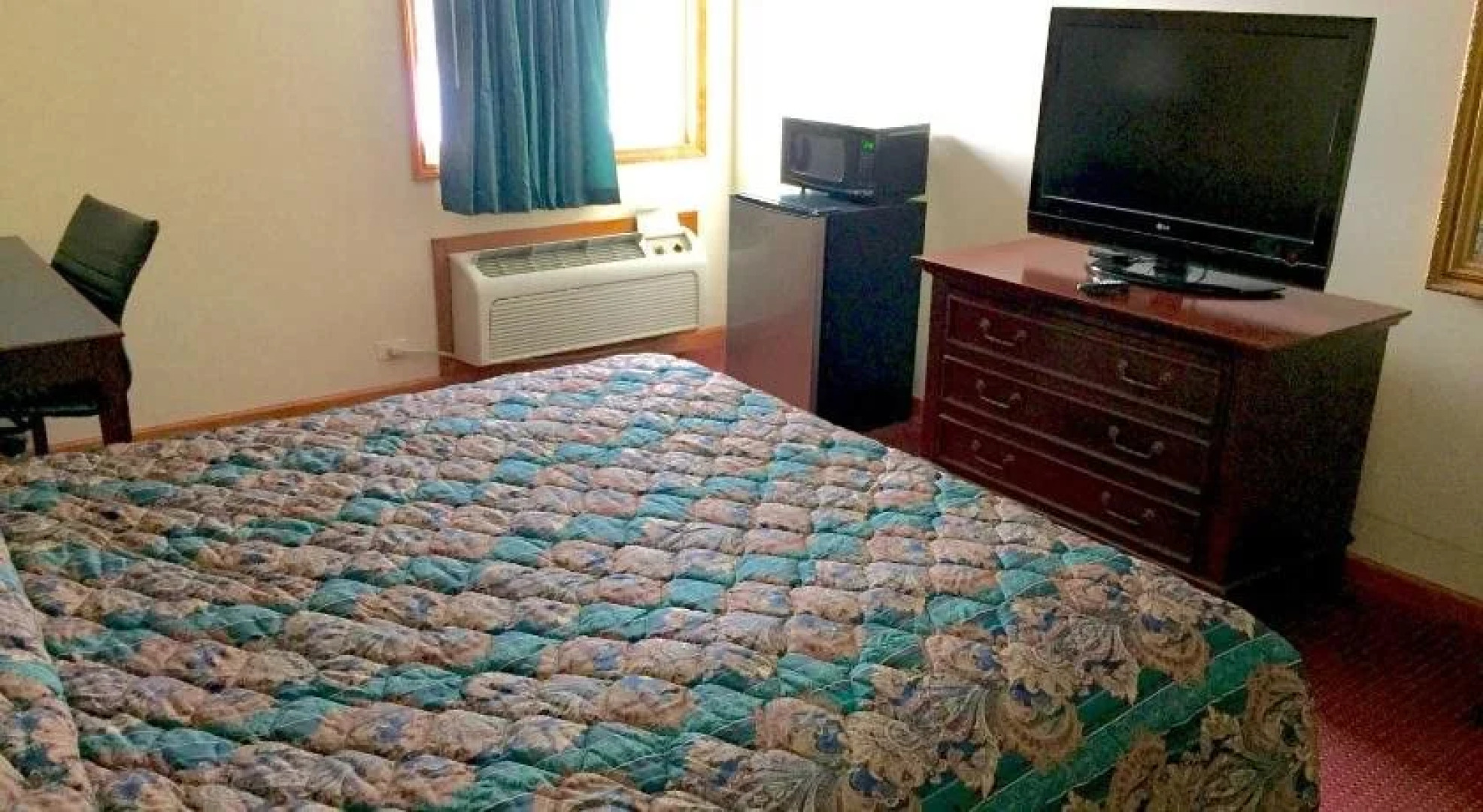 Executive Inn and Suites