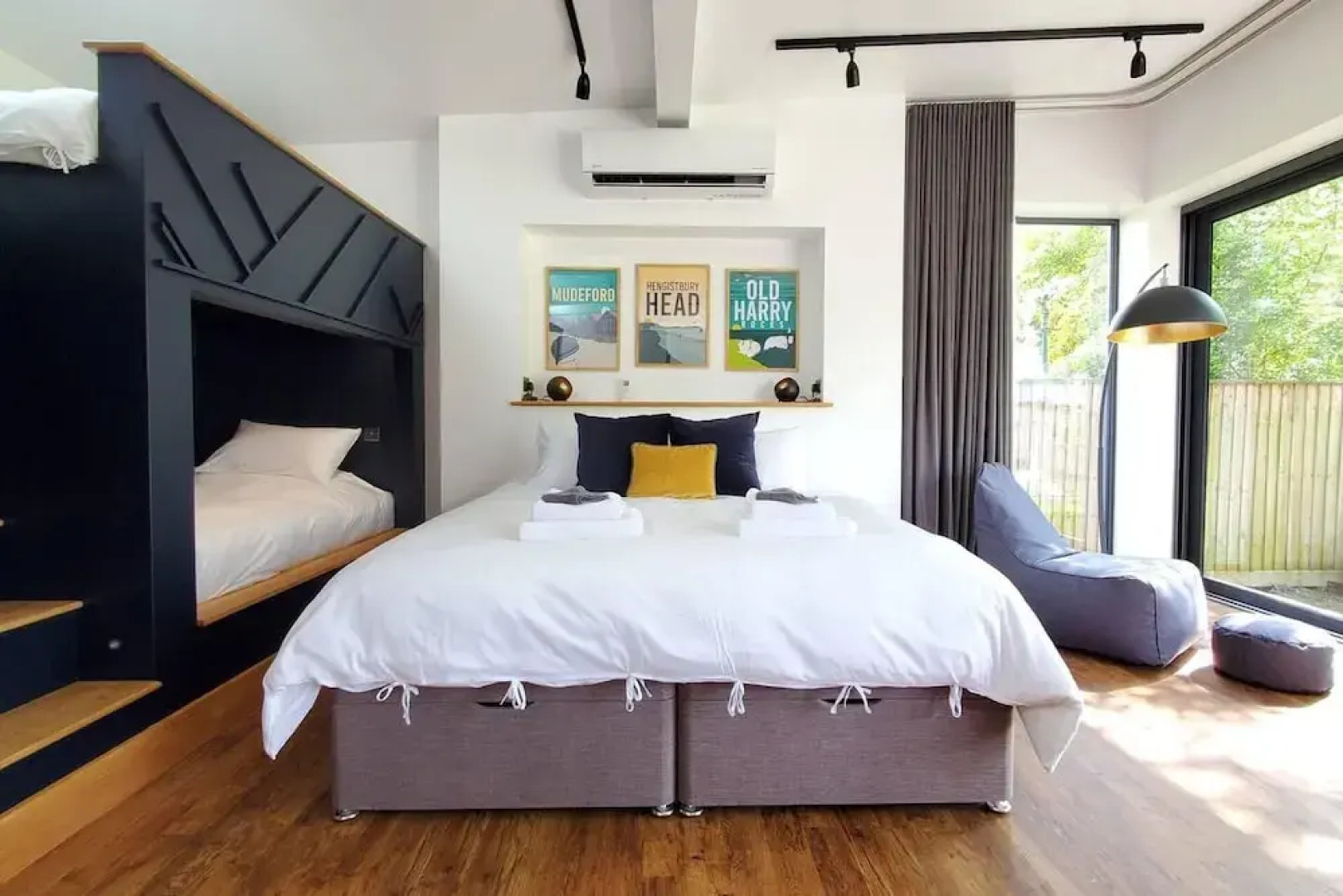 The Cedarwoods - Luxury Studio for 5!