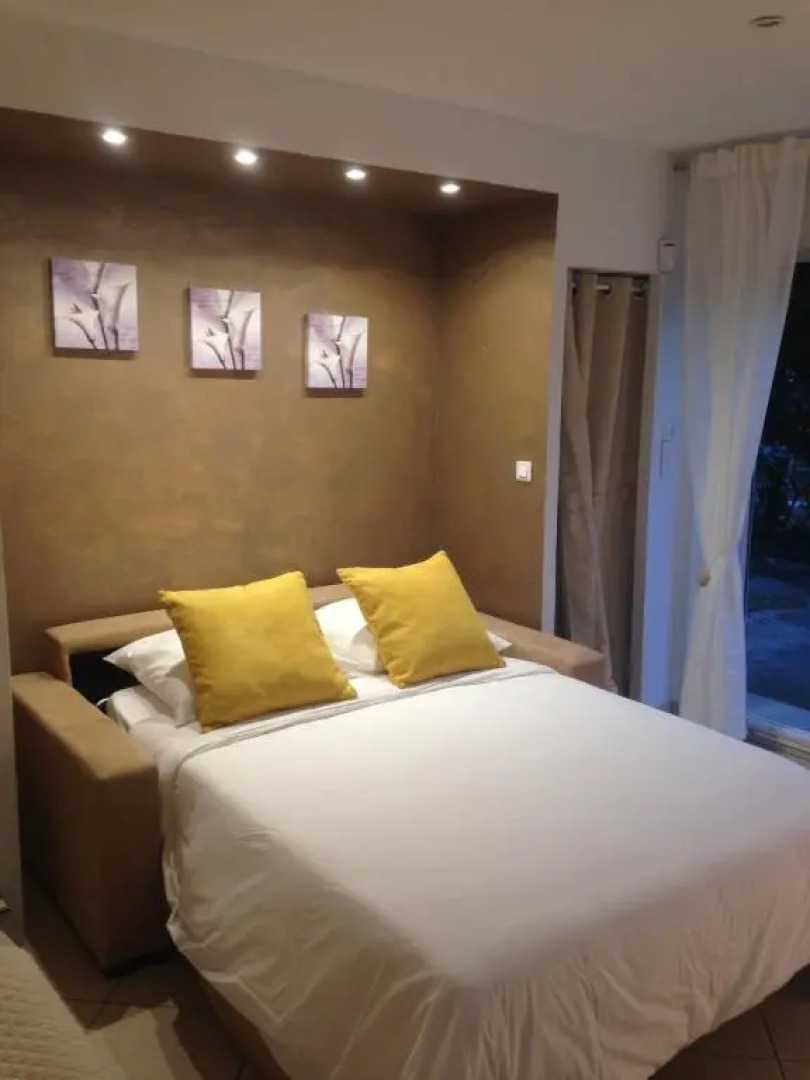 Charmant Studio a Uchaud