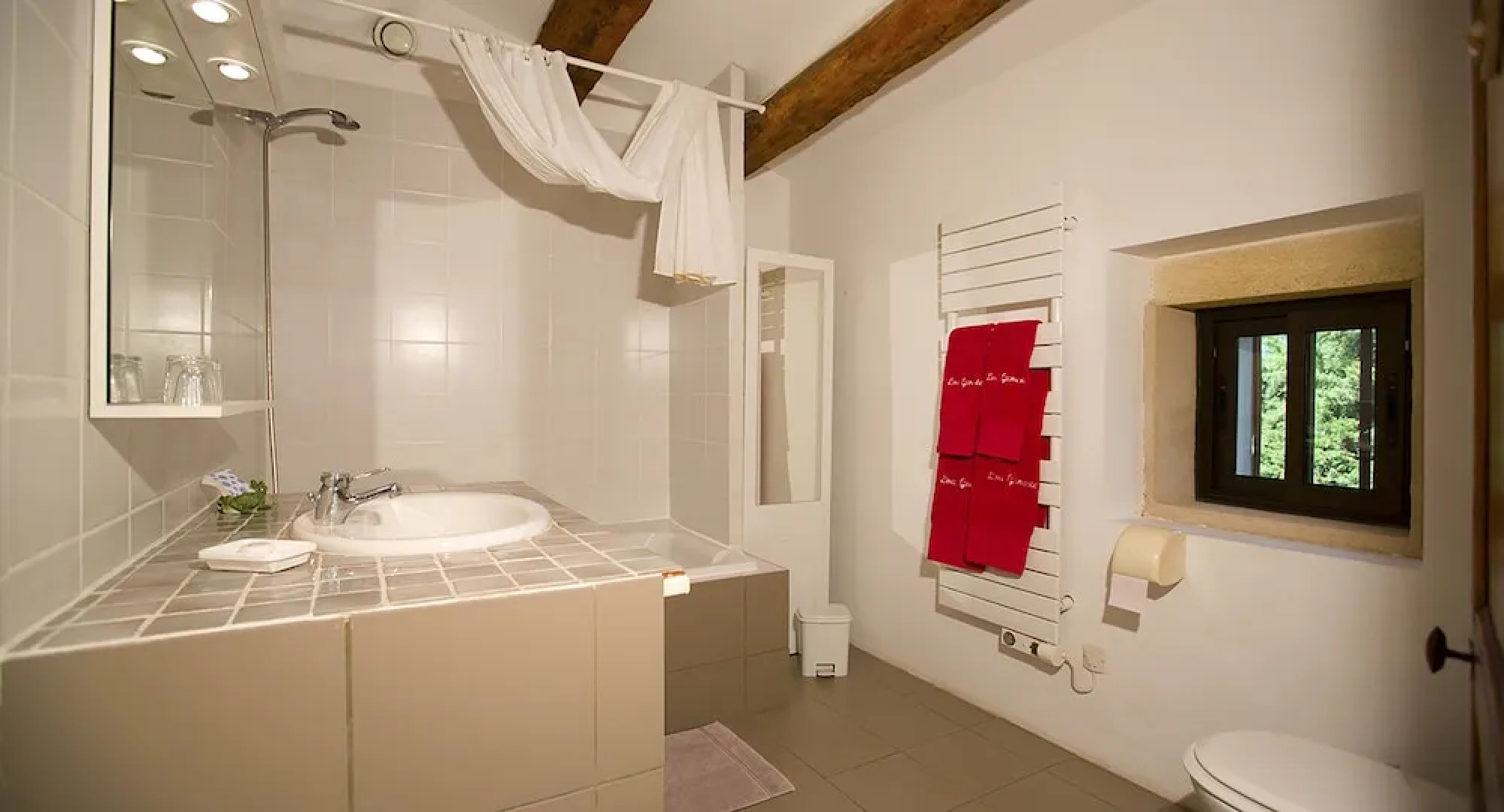 Maison d'Hôtes Lou Geneste