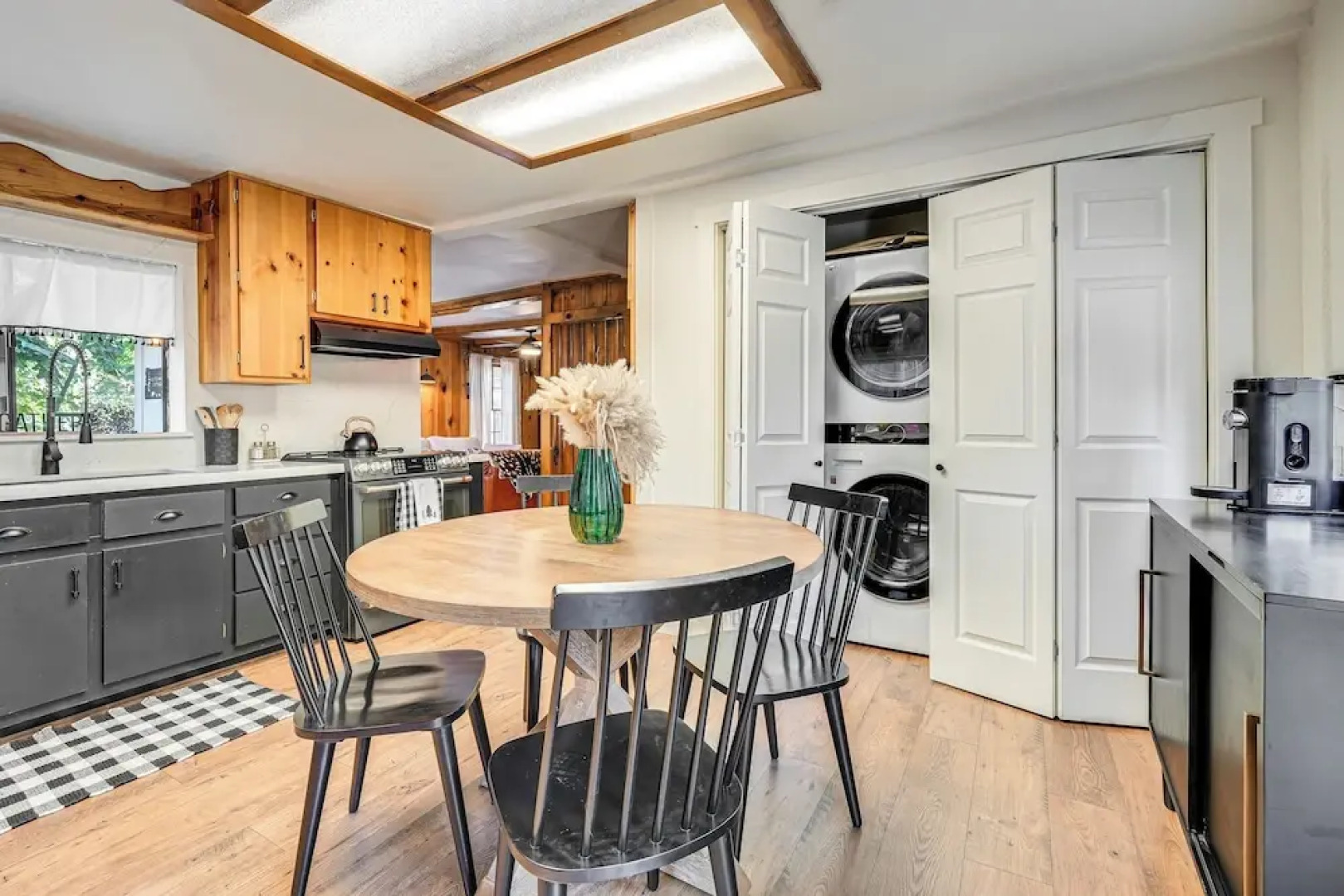 Hike, Ski & Fish: Charming Cabin in Twain Harte!