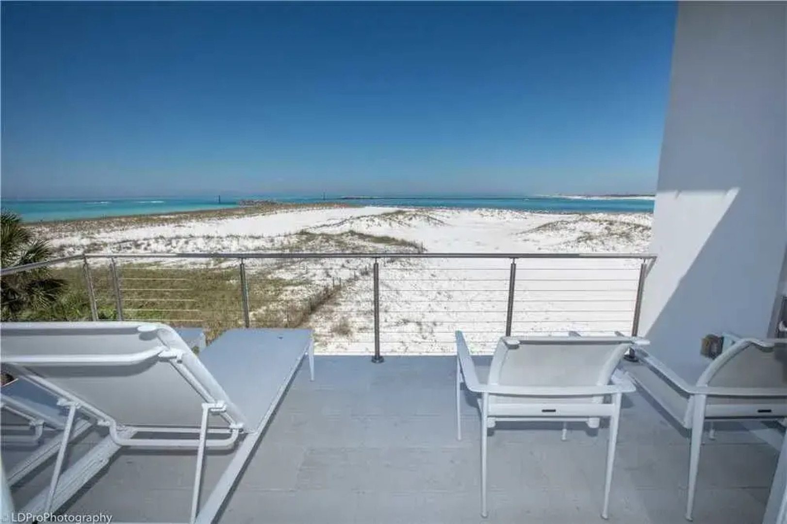 Seabreeze 5 Bedroom Home by RedAwning