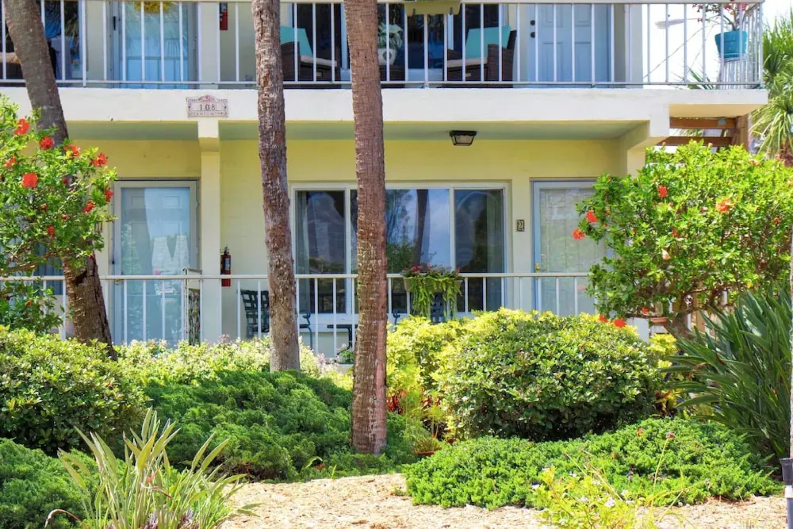 Premier Pass-a-grille Beachside Condo (108-14)