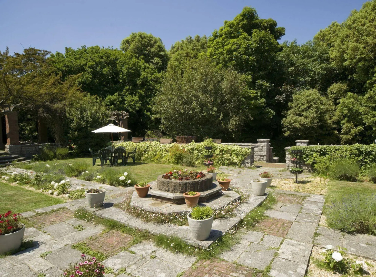 The Broadway Park Hotel