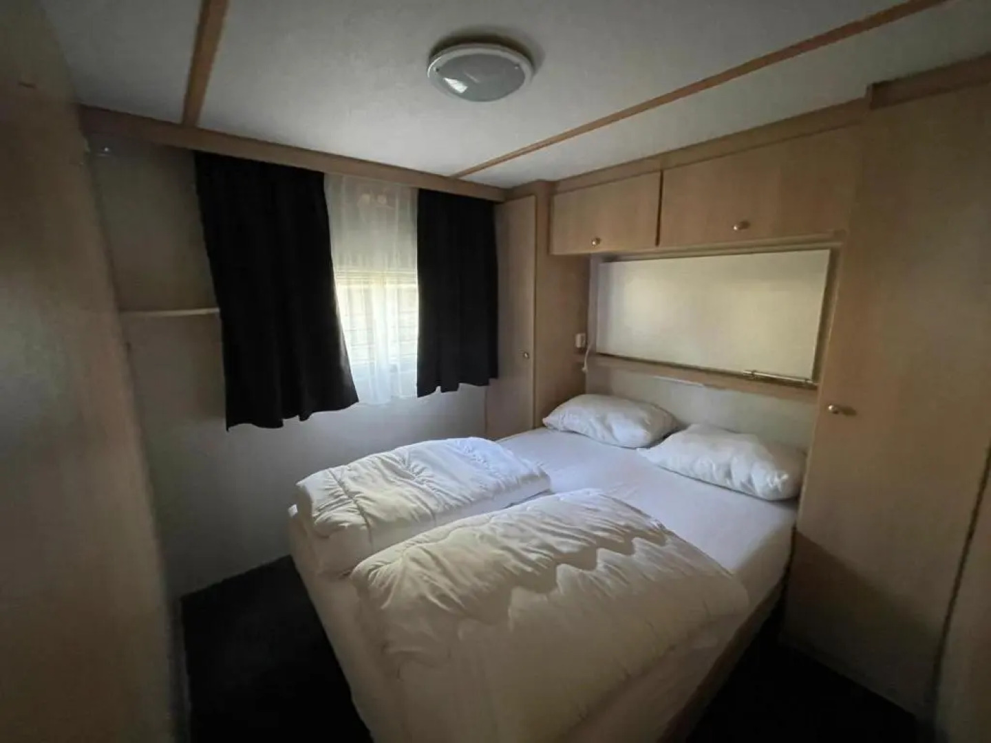 Chalet 't Rijsterbos op camping met zwembad!