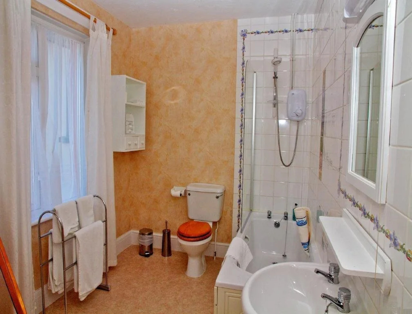 Pink House Bed And Breakfast