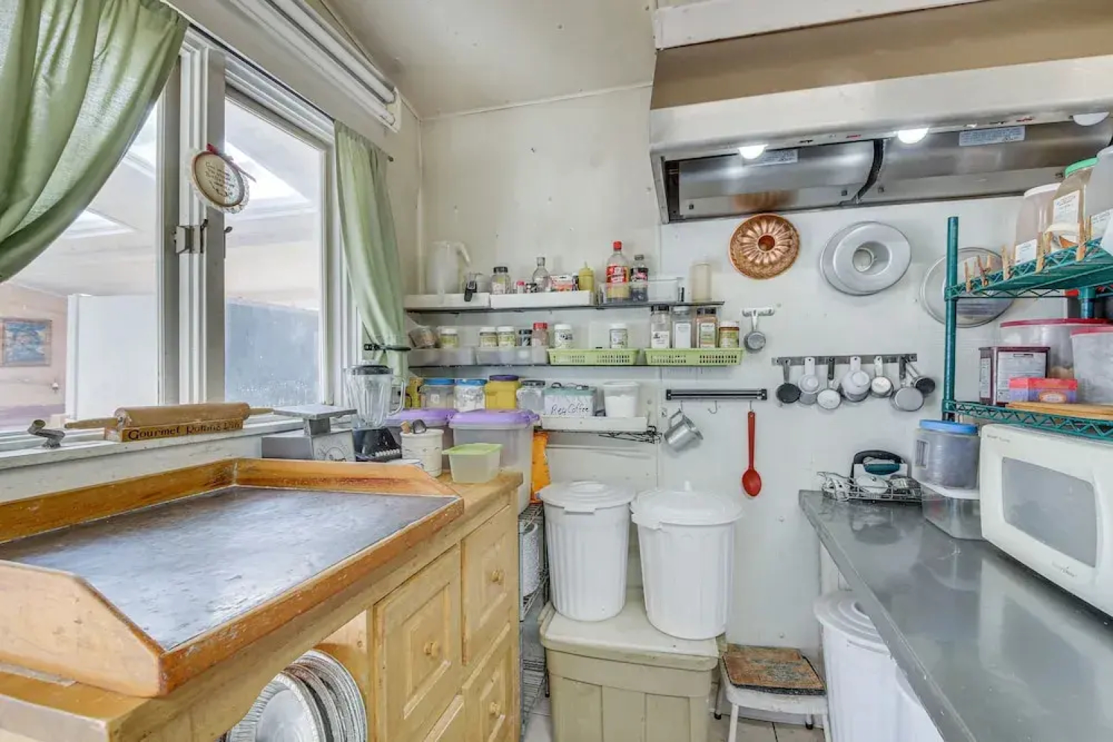 Spacious Round Pond House w/ On-site Trail Access!