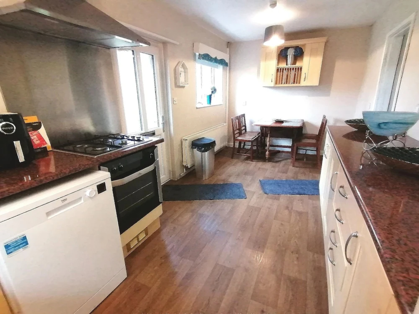 Lovely 2-bed Cottage in Pencarreg