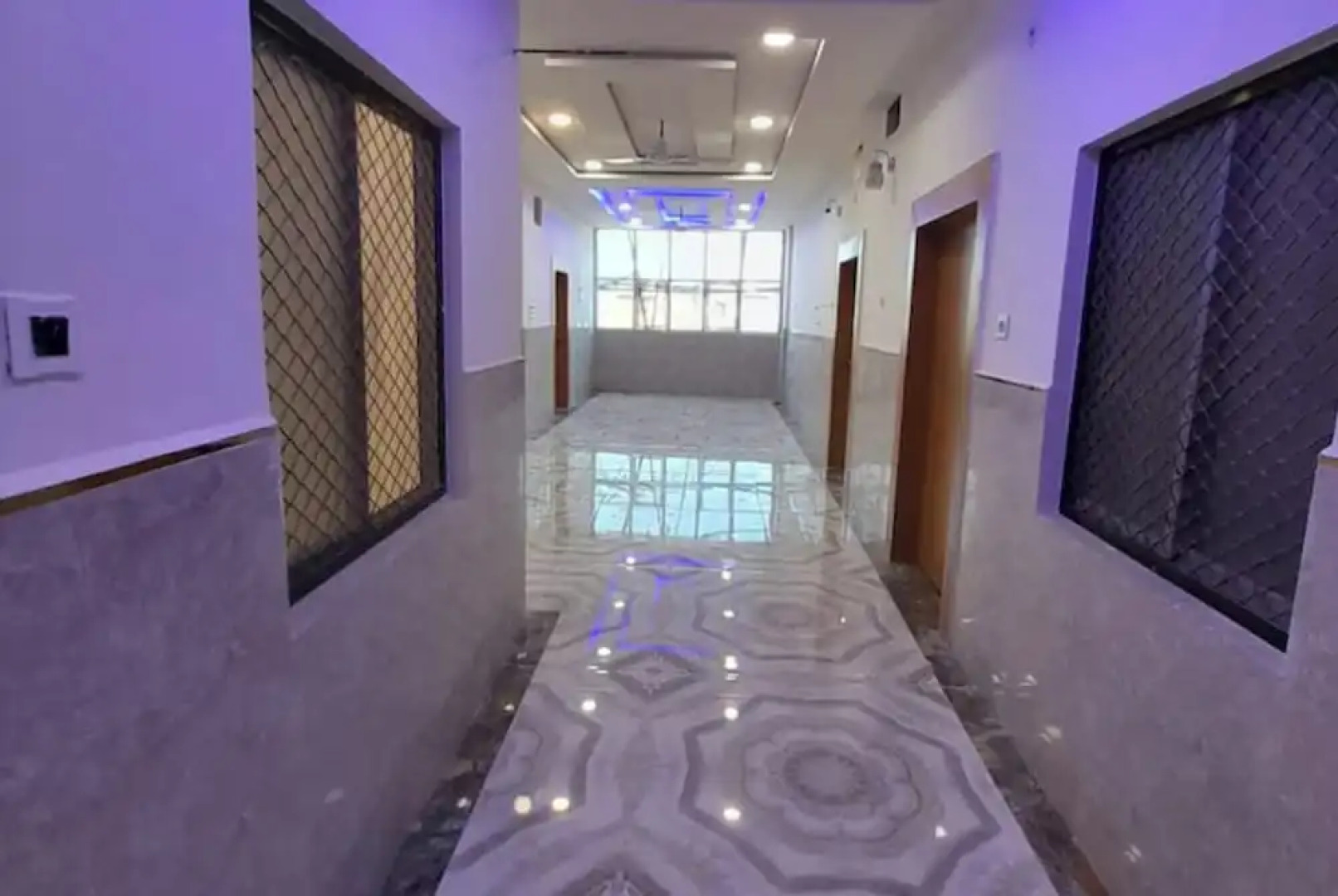 Goroomgo Nirmala Palace Ayodhya