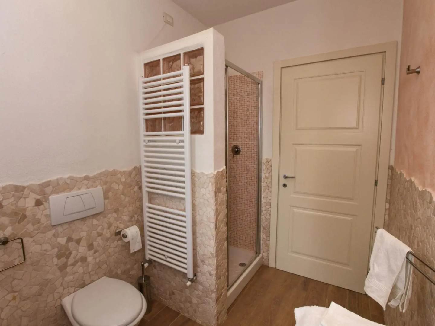 Mansion in San Valentino With Pool