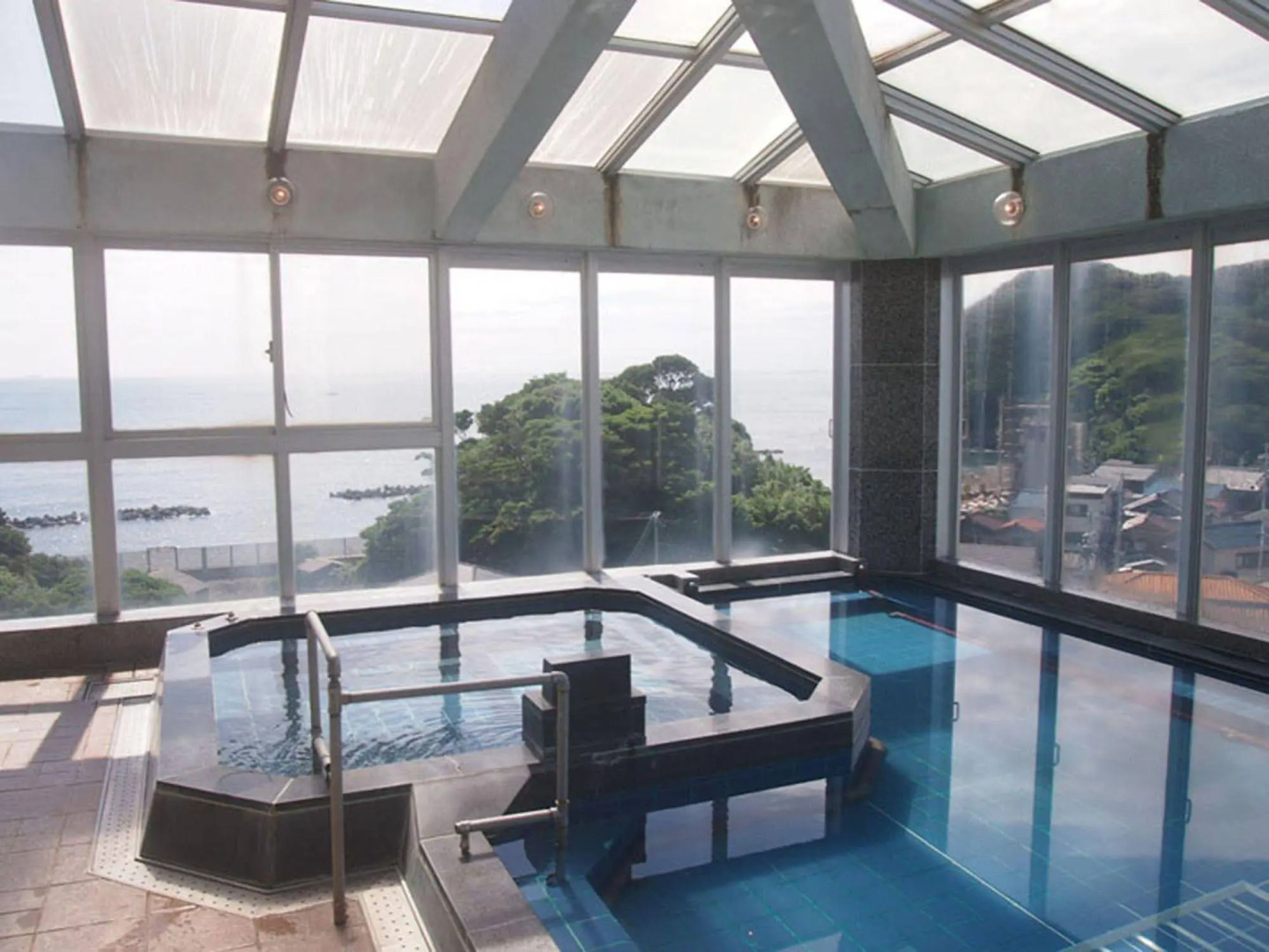 Toushijima Onsen Suzunami