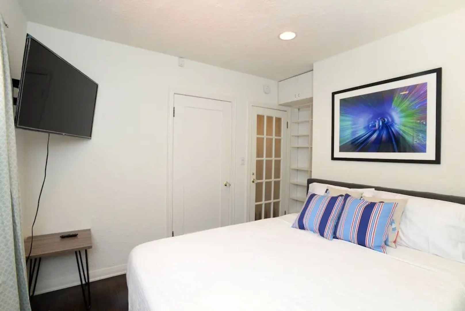 Ethnic Vibes in Weho Melrose - Walk To Everywhere