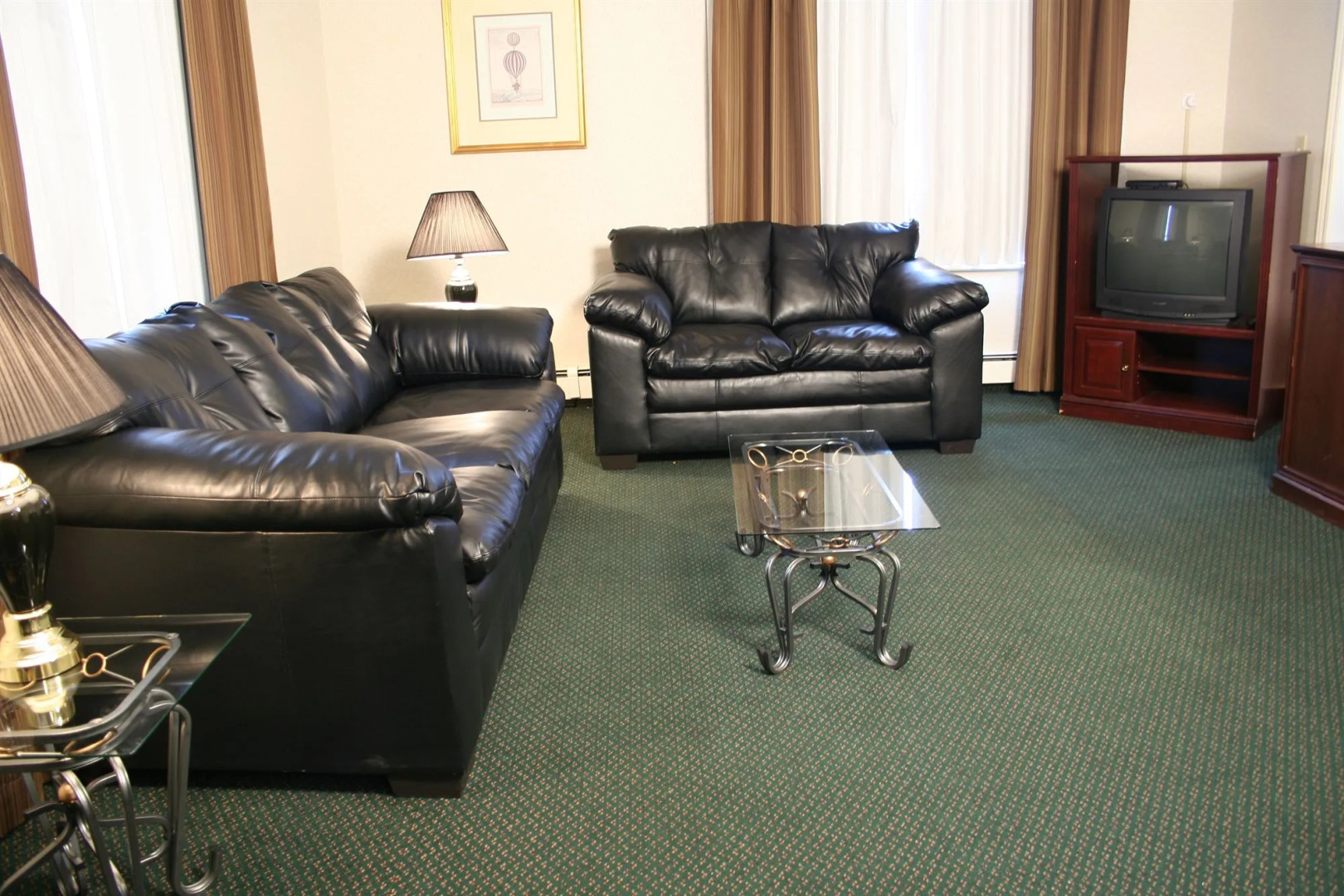 Prince Arthur Waterfront Hotel & Suites