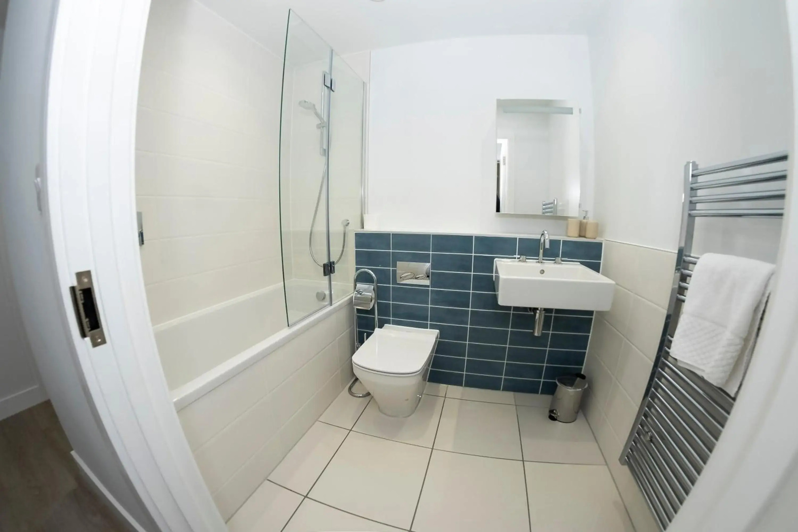 3 Putsborough - Luxury Apartment at Byron Woolacombe, only 4 minute walk to Woolacombe Beach!