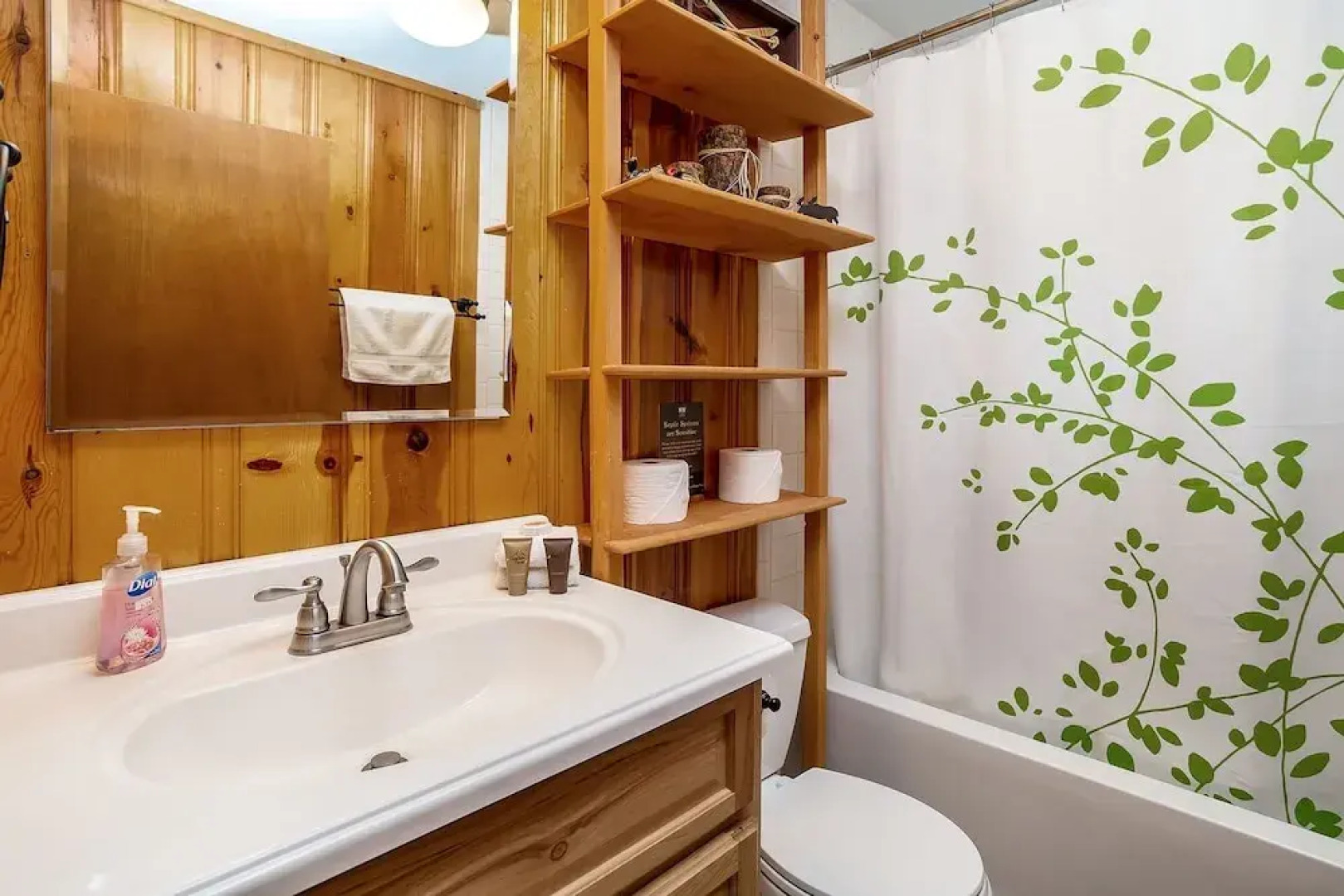 Journey's End On Fish Lake 2 Bedroom Home by NW Comfy Cabins by RedAwning