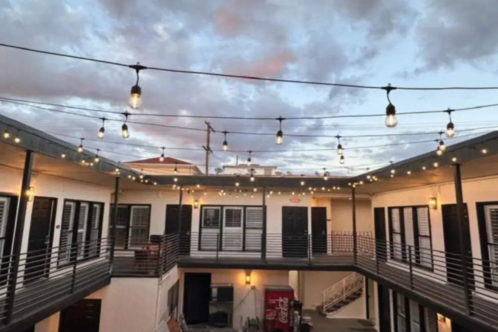 Bevonshire Lodge Motel